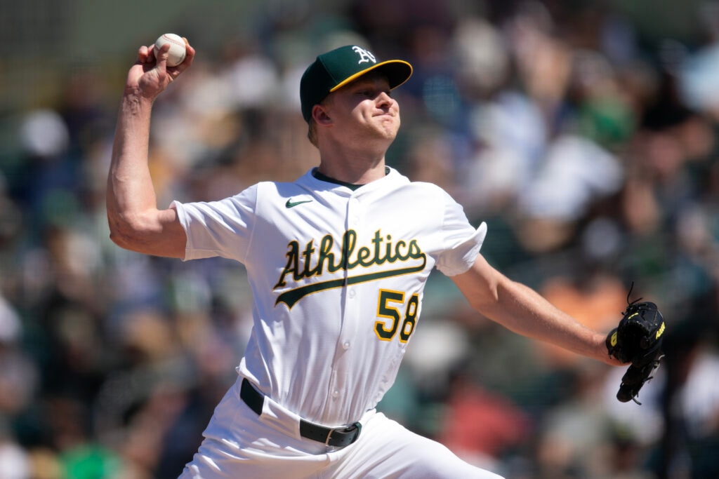 Pirates move Noah Murdock onto 40-man roster, designate Davis Wendzel for assignment