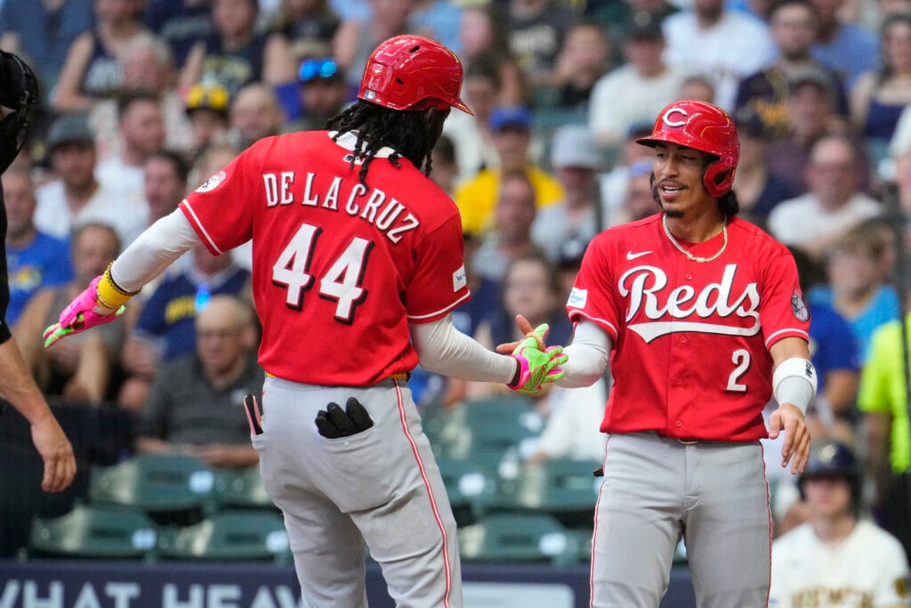 Cincinnati Reds weigh trade-deadline decisions as NL Central race leaves them in limbo
