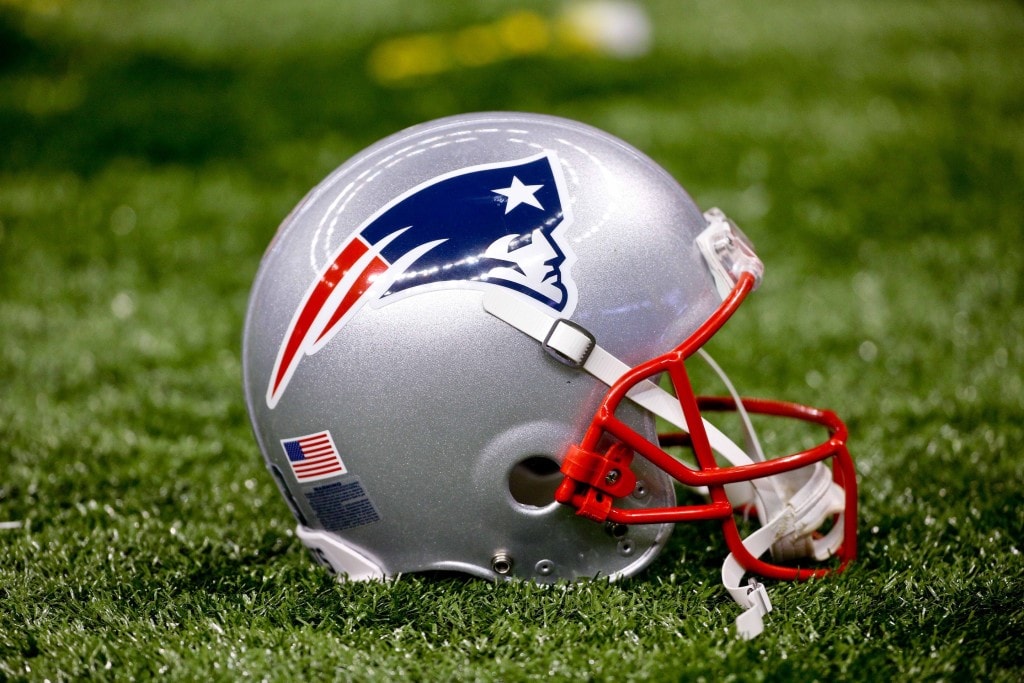 Vikings offensive tackle Walter Rouse avoids the waiver wire, traded to the Patriots