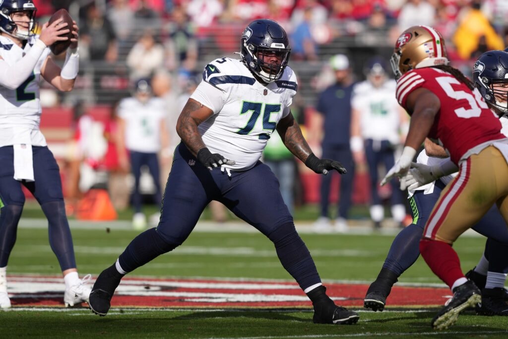 Anthony Bradford extension unlikely as Seahawks’ contract timeline tightens