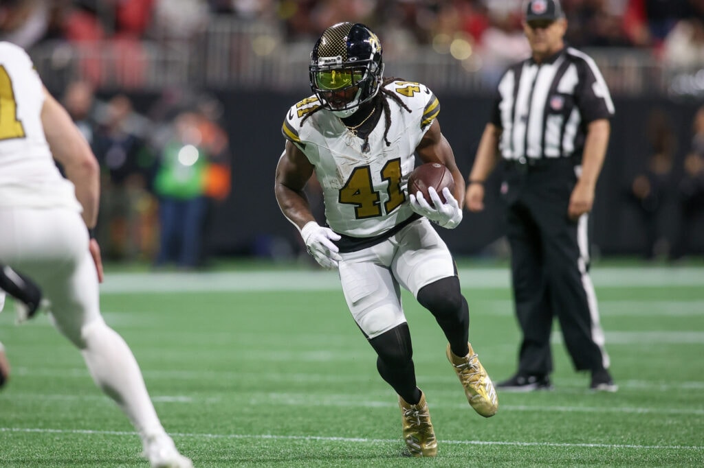 Alvin Kamara’s Saints future clarified with reworked pay deal for 2026