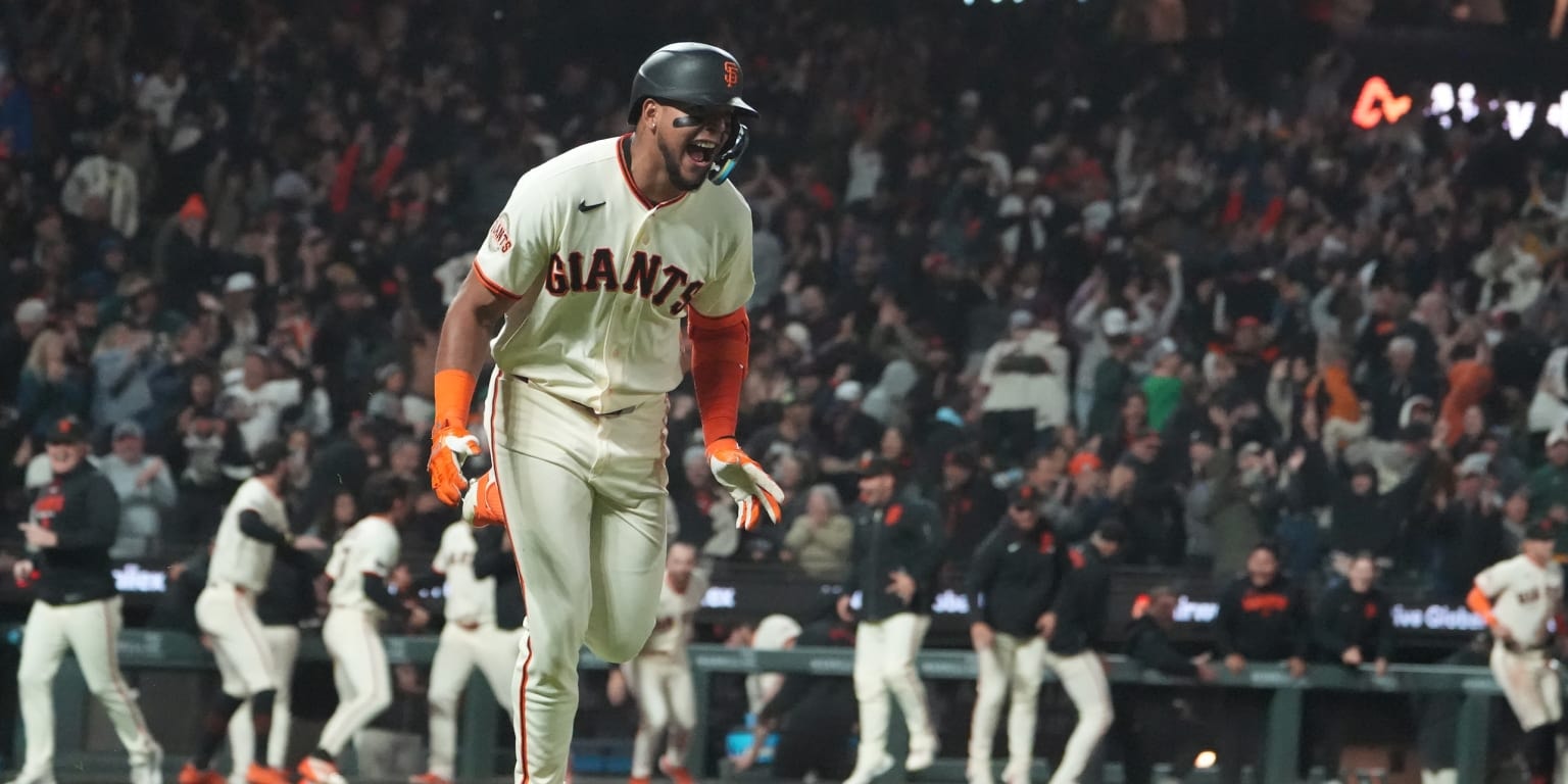 Giants rookie Victor Bericoto turns rare start into a walk-off blast