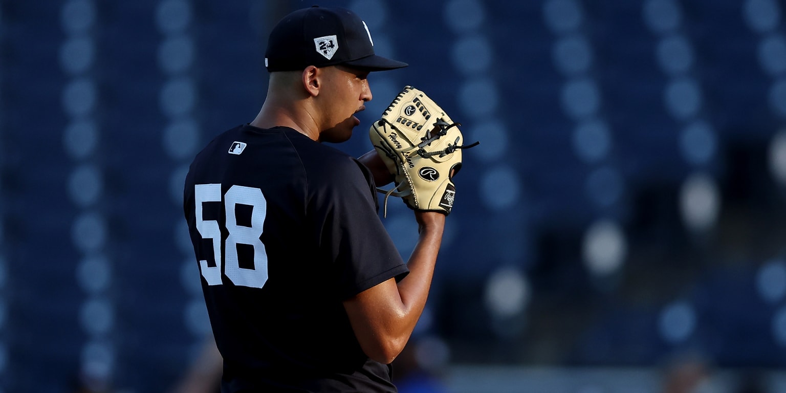 Giants acquire pair of Yankees prospects in trade that sends Heliot Ramos to New York
