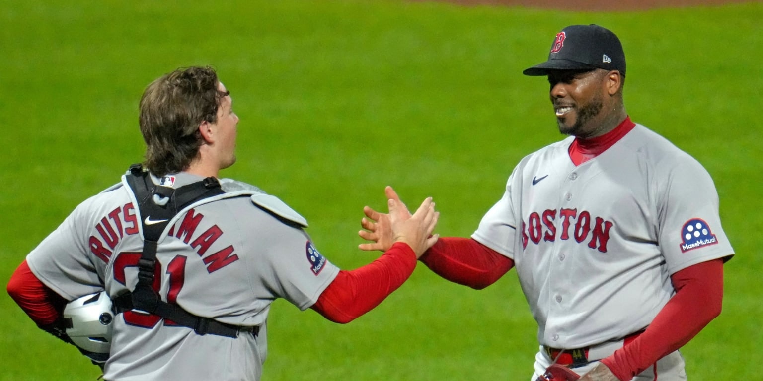 Chapman paces a late finish, triggers vesting option for 2027