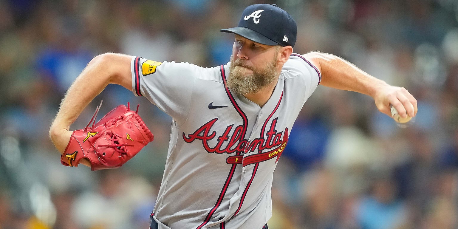 Chris Sale steadies traffic in six strong innings as Braves keep Brewers at bay