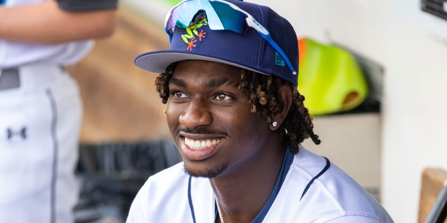 Mariners prospect Felnin Celesten completes the cycle at High-A in a 7-inning game