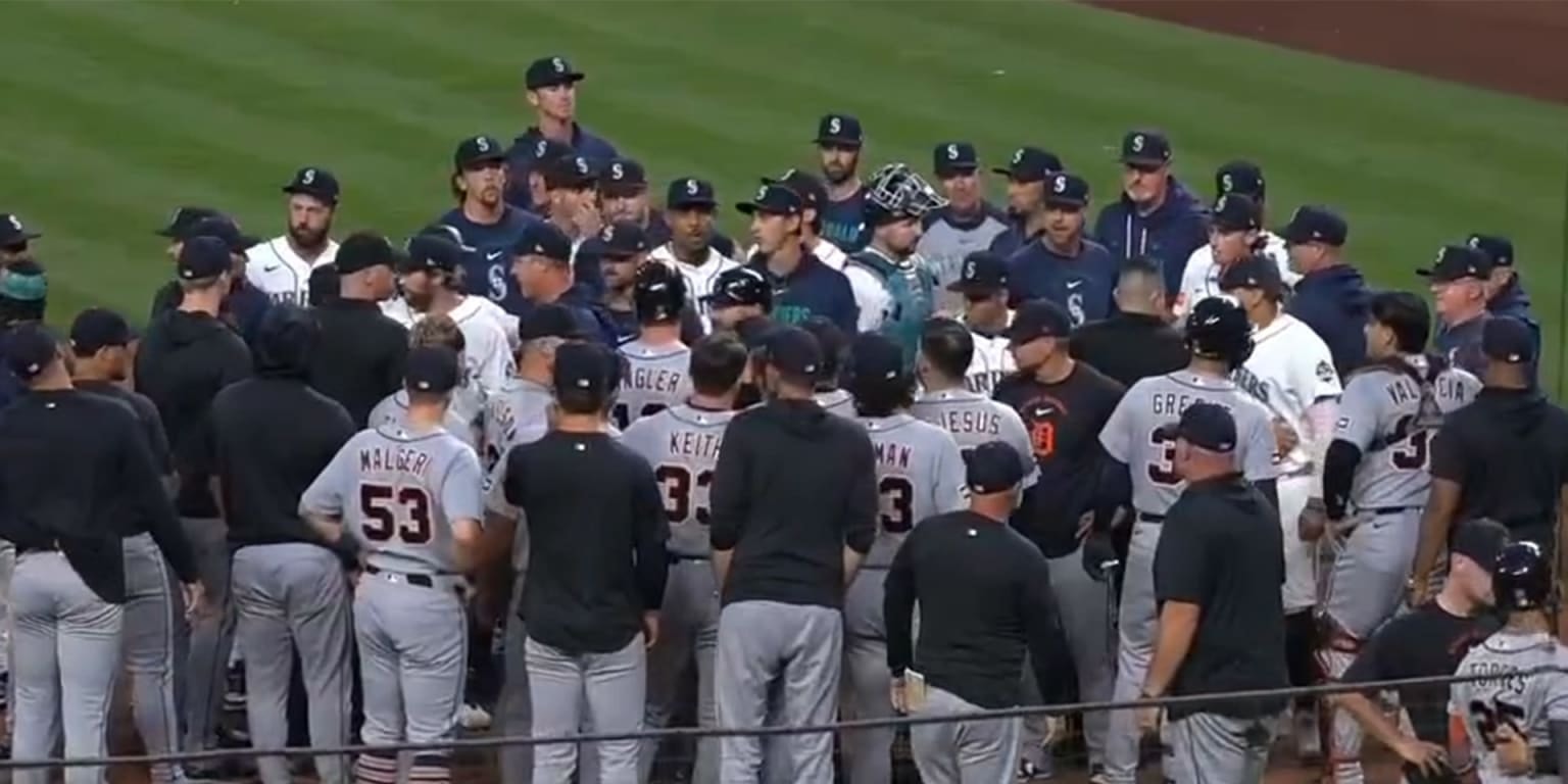 Four HBPs spark bench-clearing scuffle in Seattle, Speier and Wilson ejected