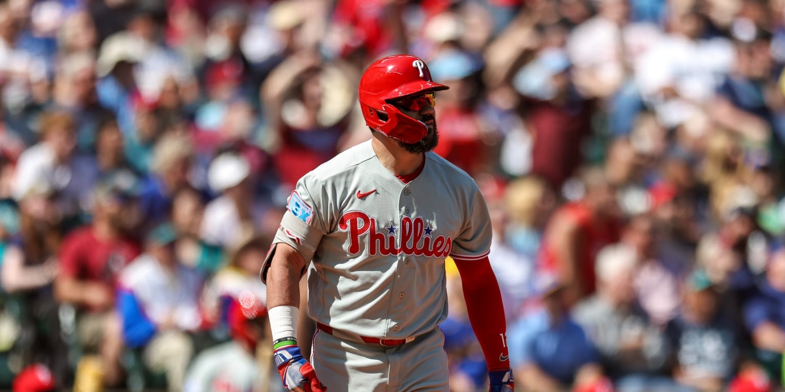 Kyle Schwarber becomes MLB’s first 40-homer hitter as Phillies close out finale at T-Mobile Park