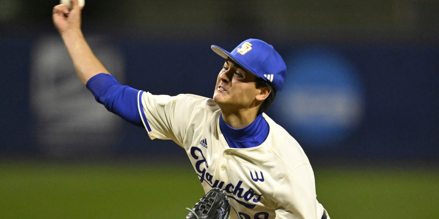 Giants lock up No. 4 pick Jackson Flora, signing their top pitcher prospect