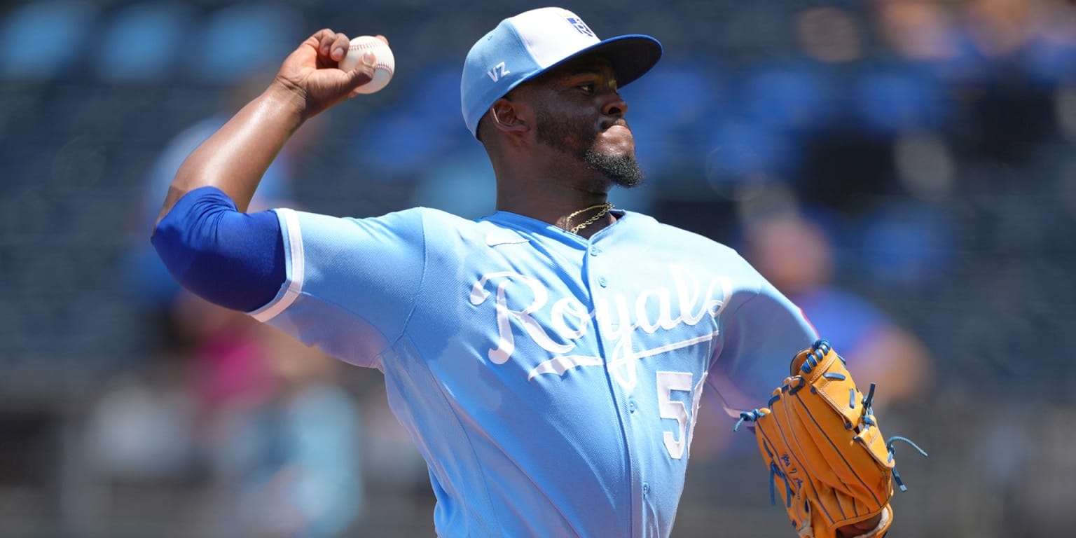 Luinder Avila steadies the Royals, helps Kansas City beat the Phillies 5-2