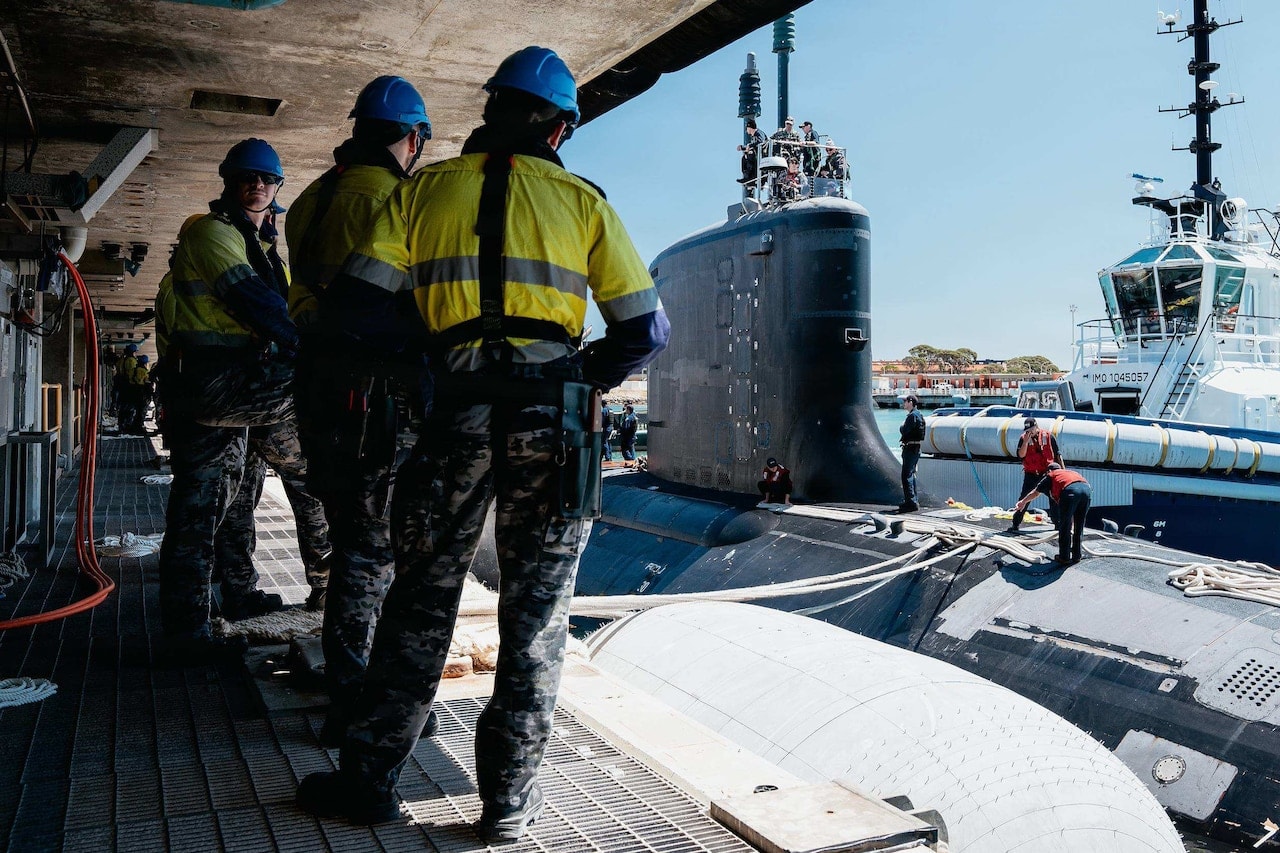 Navy Submarine Arrives in Western Australia for Scheduled Maintenance Period