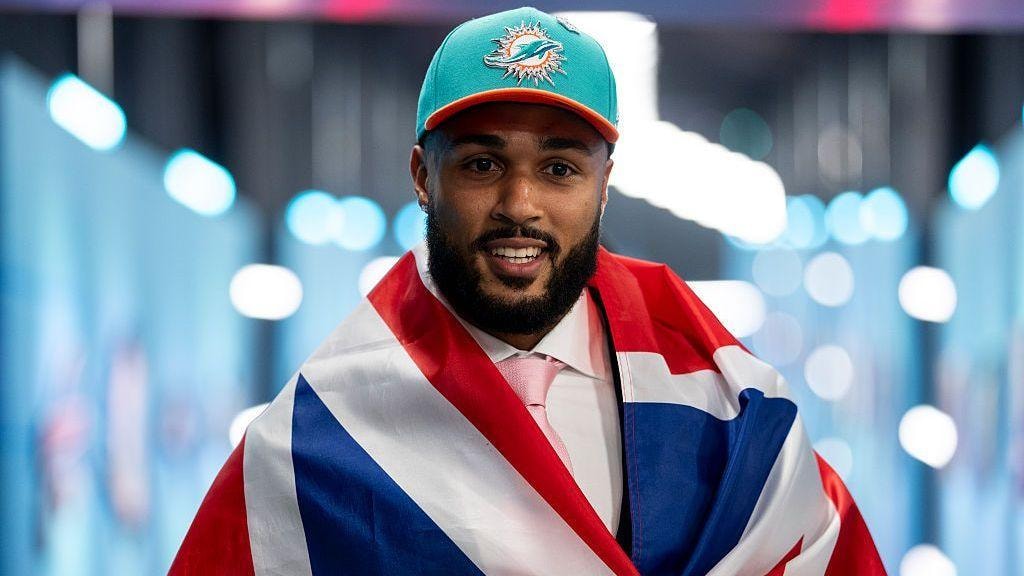 Seydou Traore becomes an option for Miami after Dolphins include British tight end on initial 53-man roster