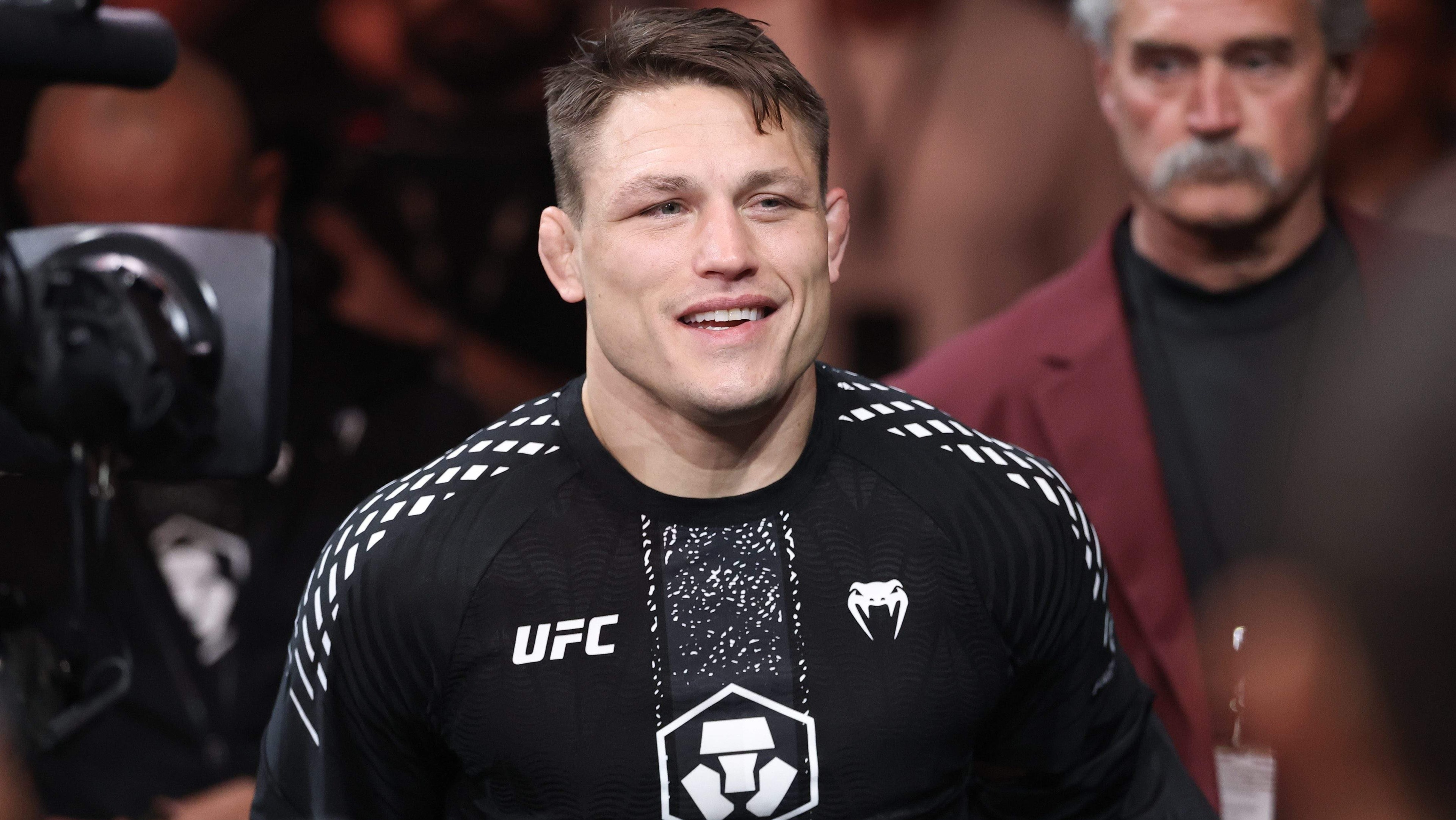Drew Dober takes to social media to call out Michael Chandler for a lightweight clash