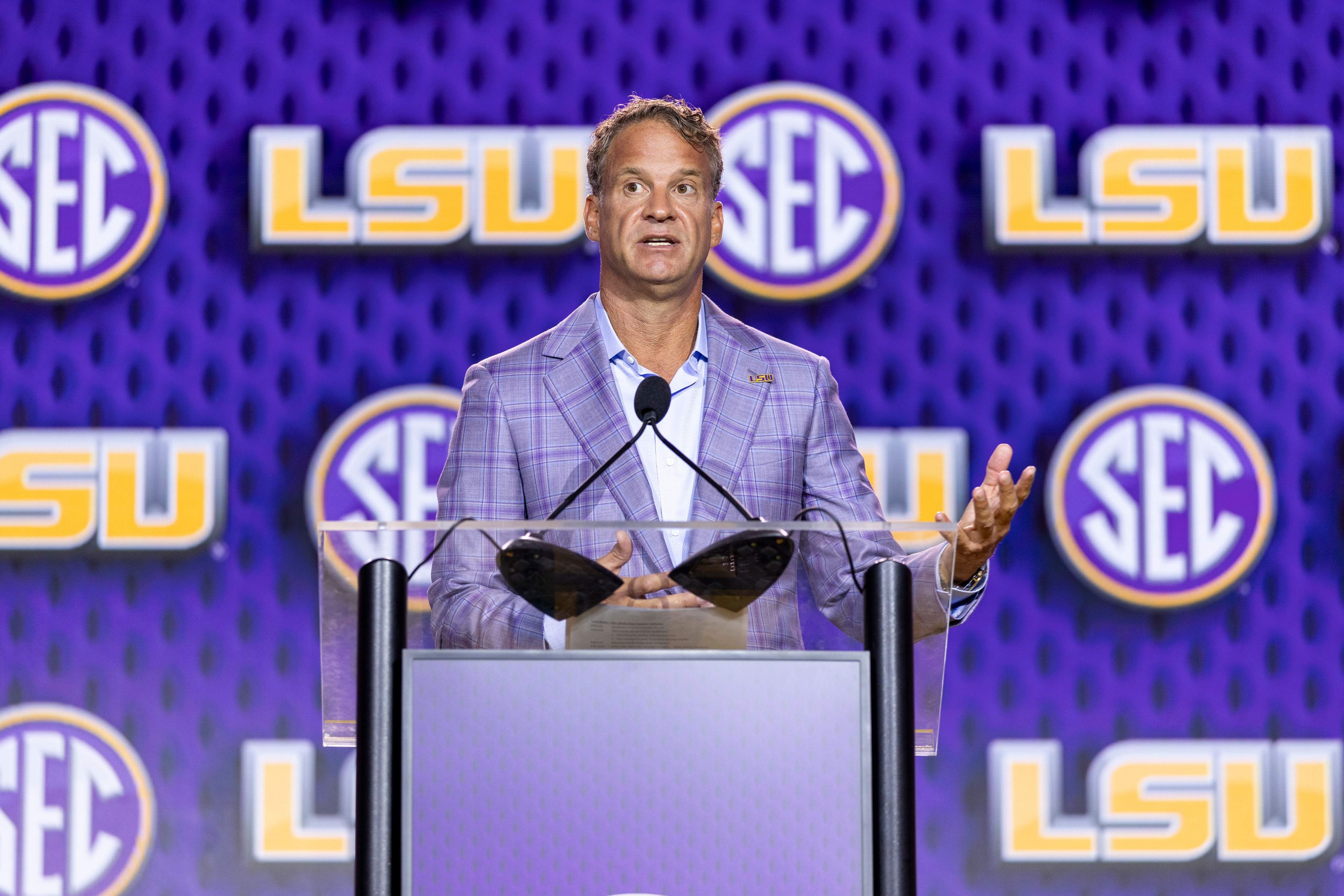 Courts allow some NFL-to-college returns, but LSU’s Lane Kiffin and TE Dae’Quan Wright may still face an SEC eligibility fight