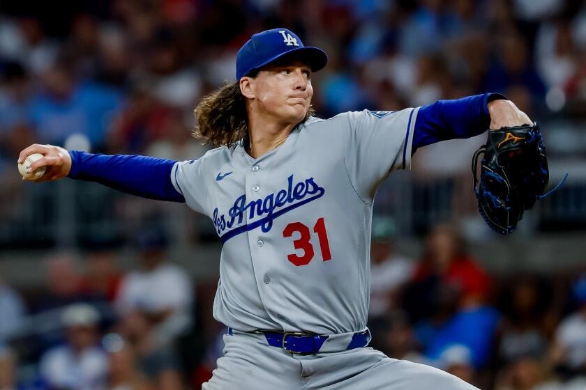 Glasnow returns, but Dodgers fall to Braves as late bullpen run decides it