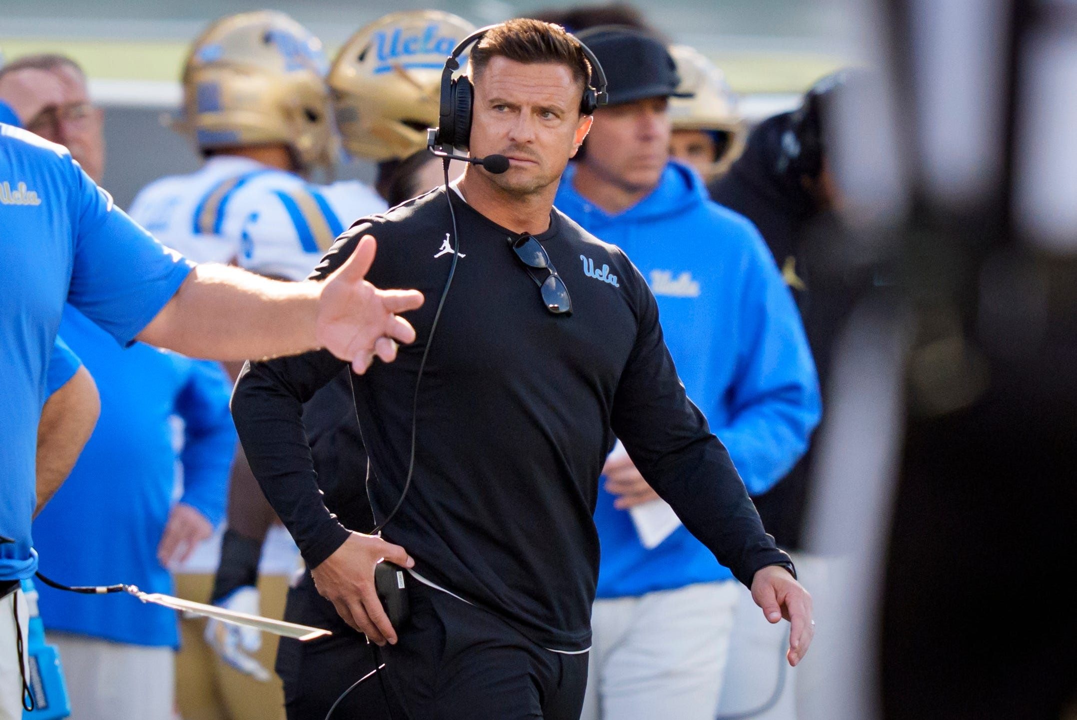 CFB’s “Chaos Era” Debate: Transfer Portal and NIL Put a New Spin on Hope Across College Football