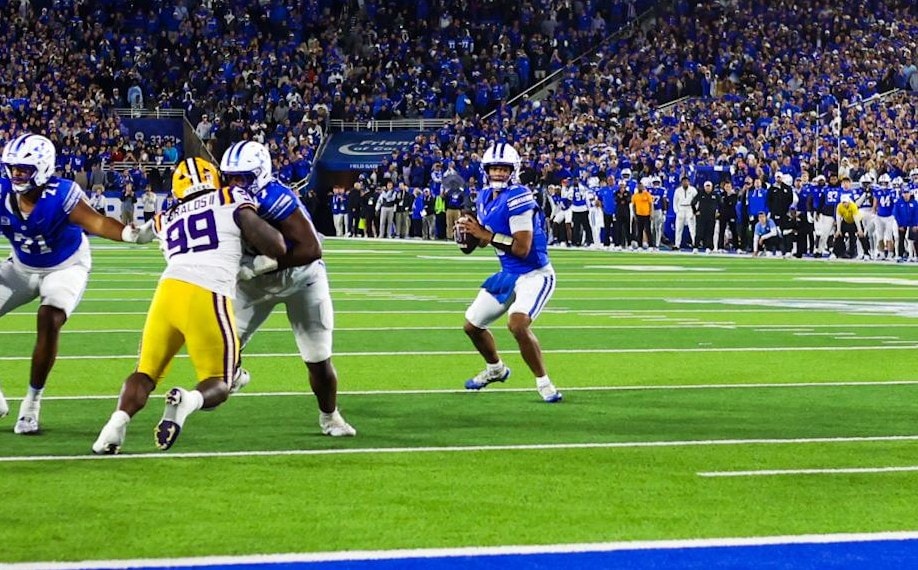 Kenny Minchey delivers a Kentucky quarterback benchmark no one else has reached