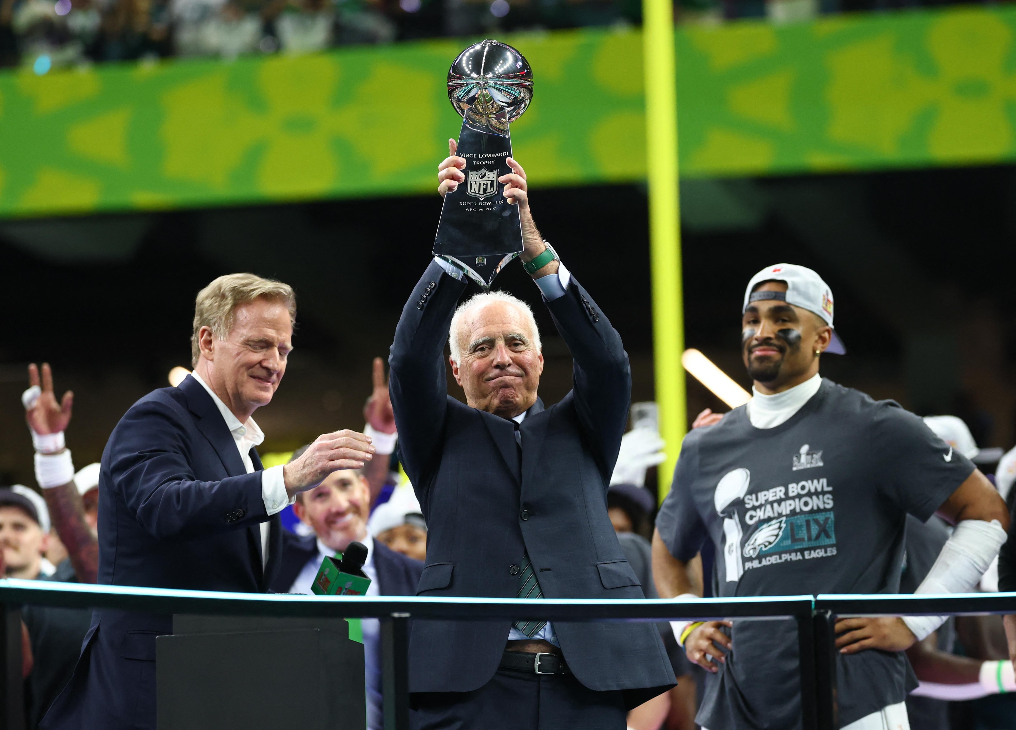 Jeffrey Lurie set for induction into the Philadelphia Eagles Hall of Fame this season