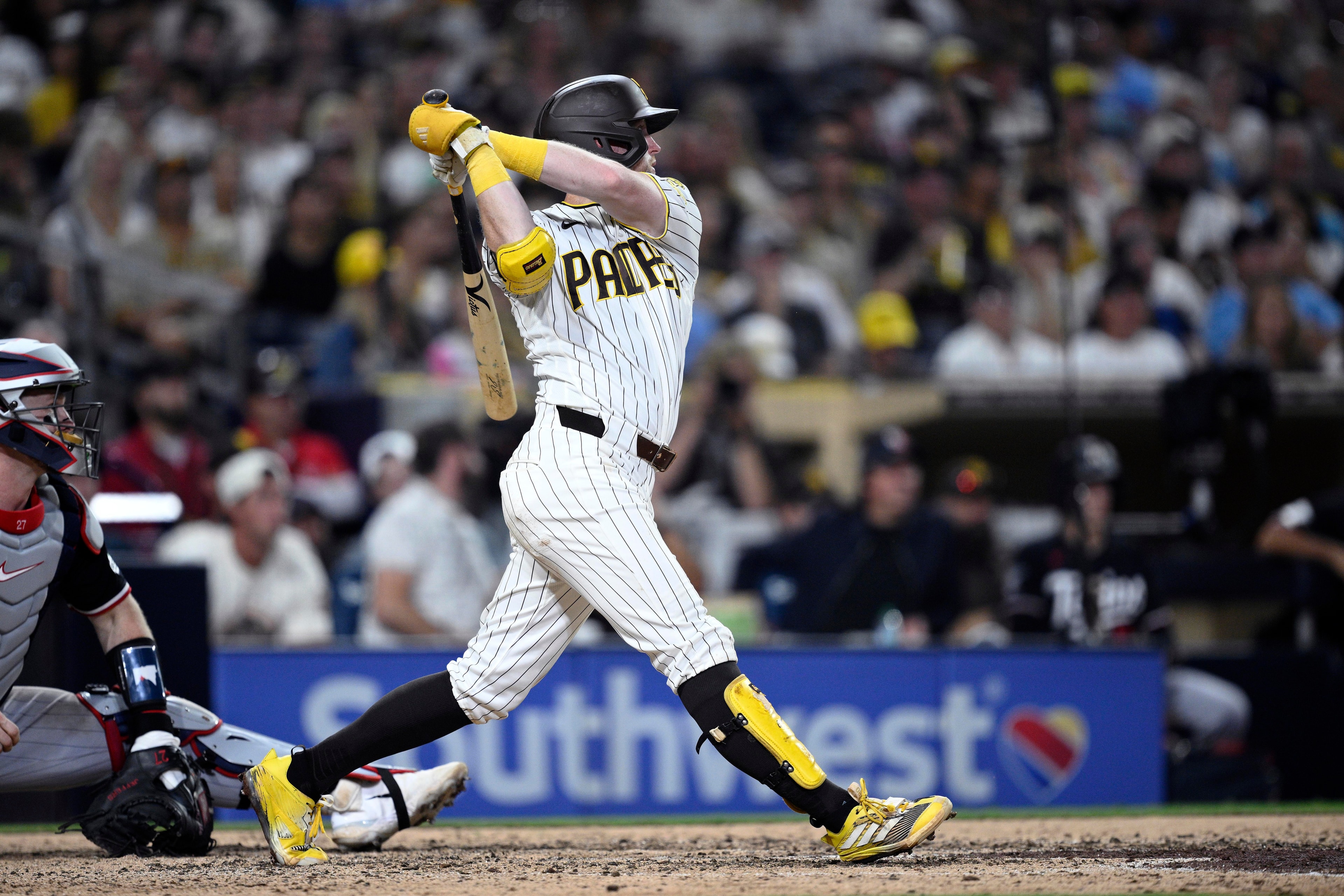 Padres squander late chances, fall to Pirates in 12-inning marathon