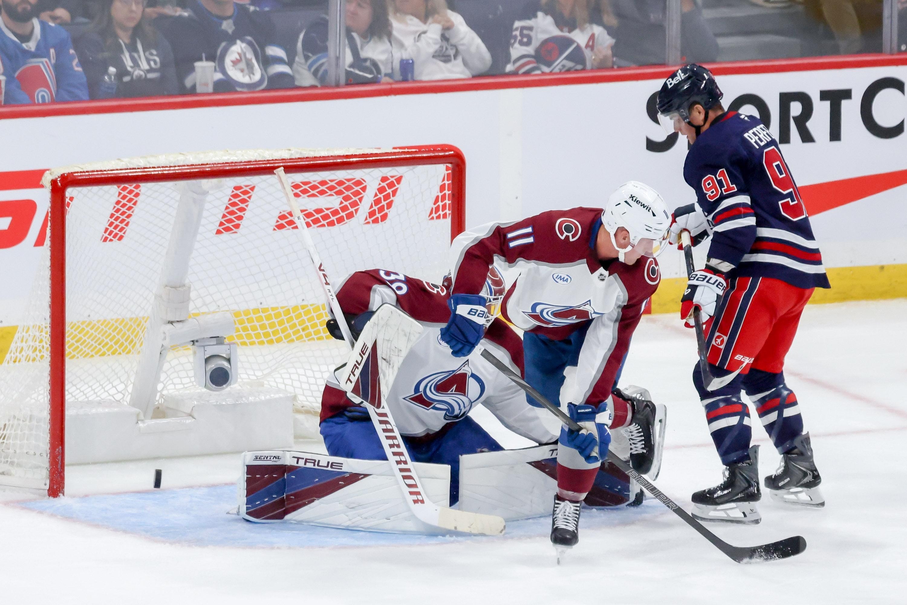 Connor’s late strike sends Jets past Avalanche, 3-2
