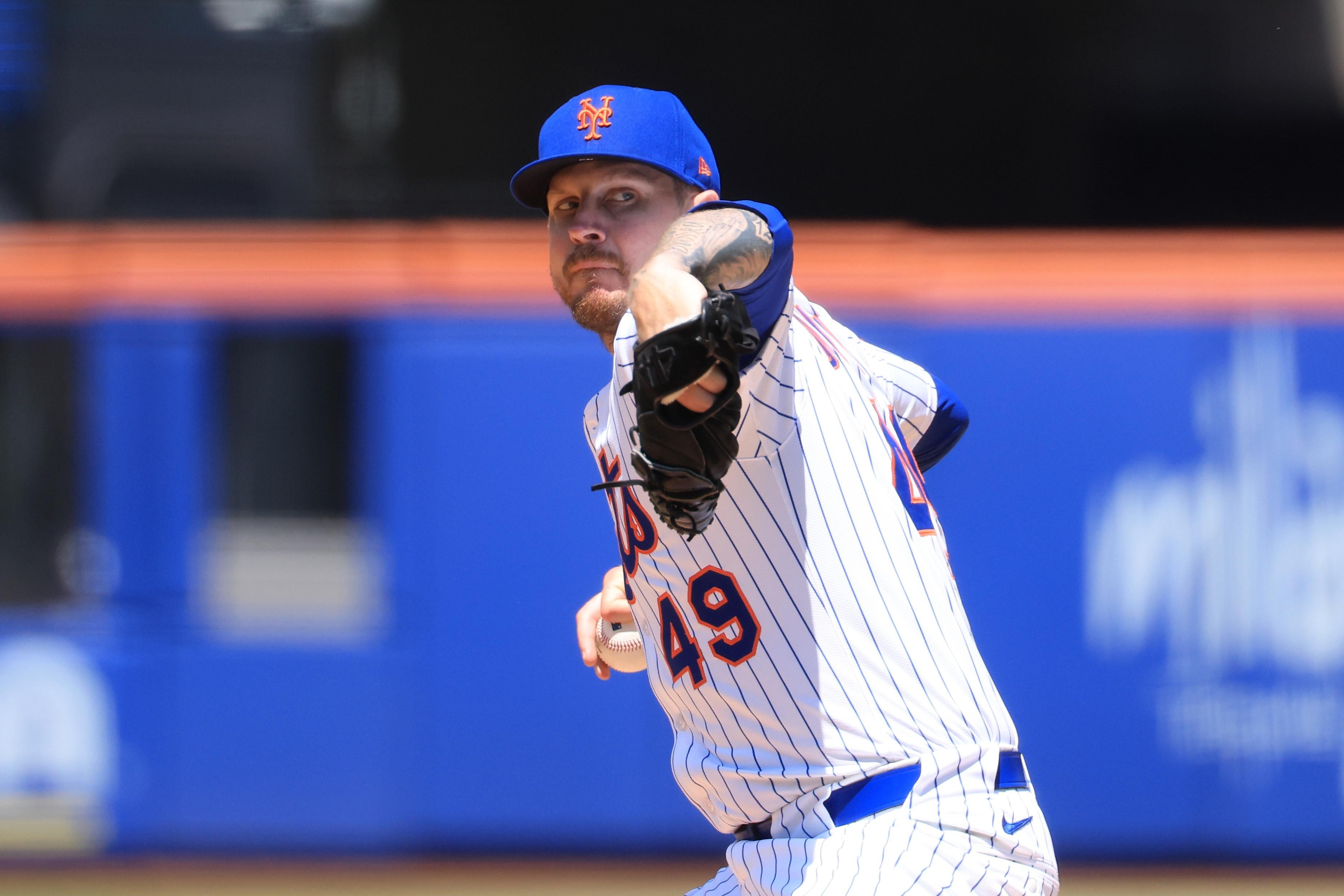 Mets bolster bullpen with Chris Devenski call-up, option Xzavion Curry to Syracuse
