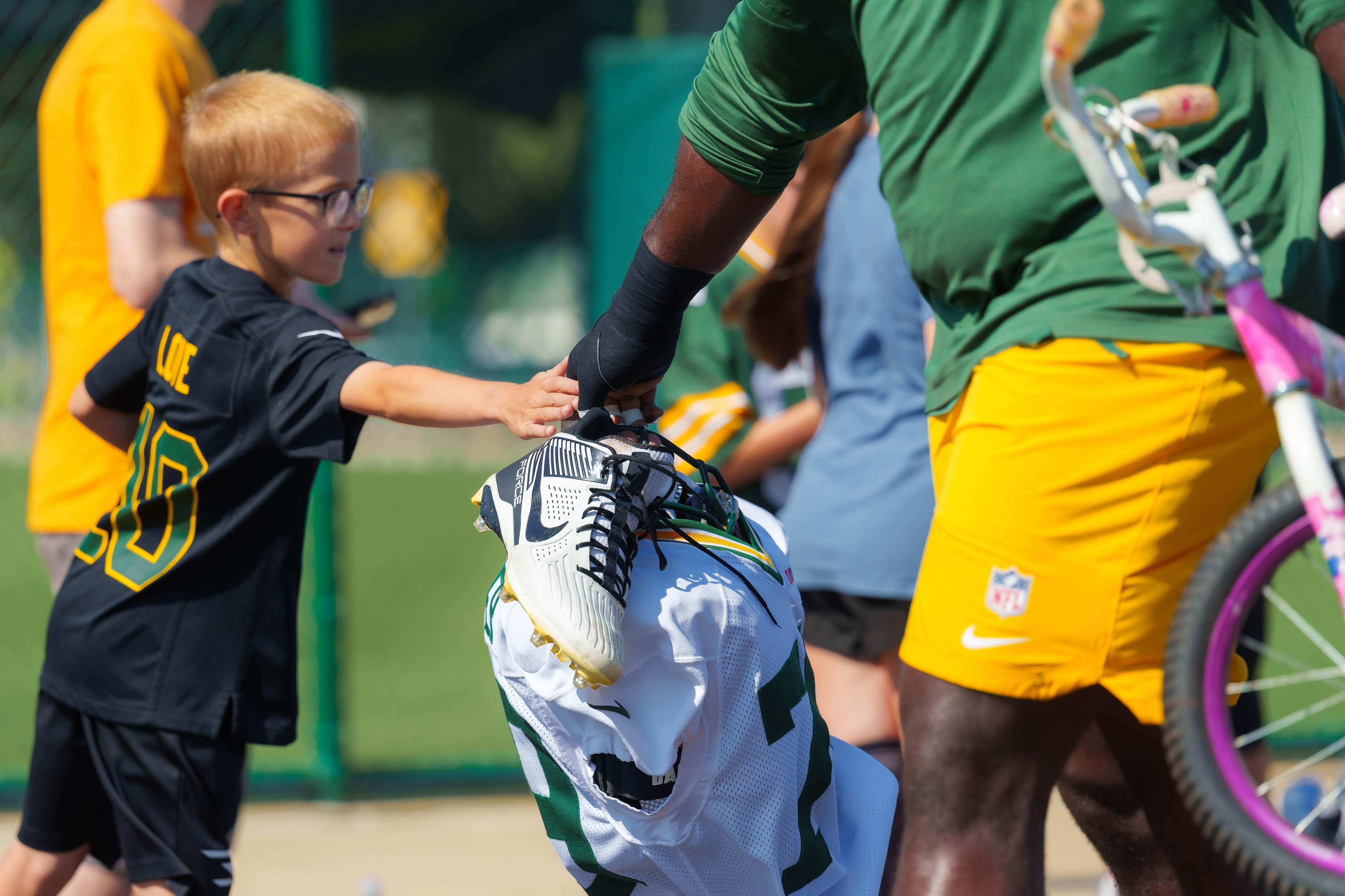 Packers fans shrug at Rivalries uniform release, calling the change more “interesting” than impactful