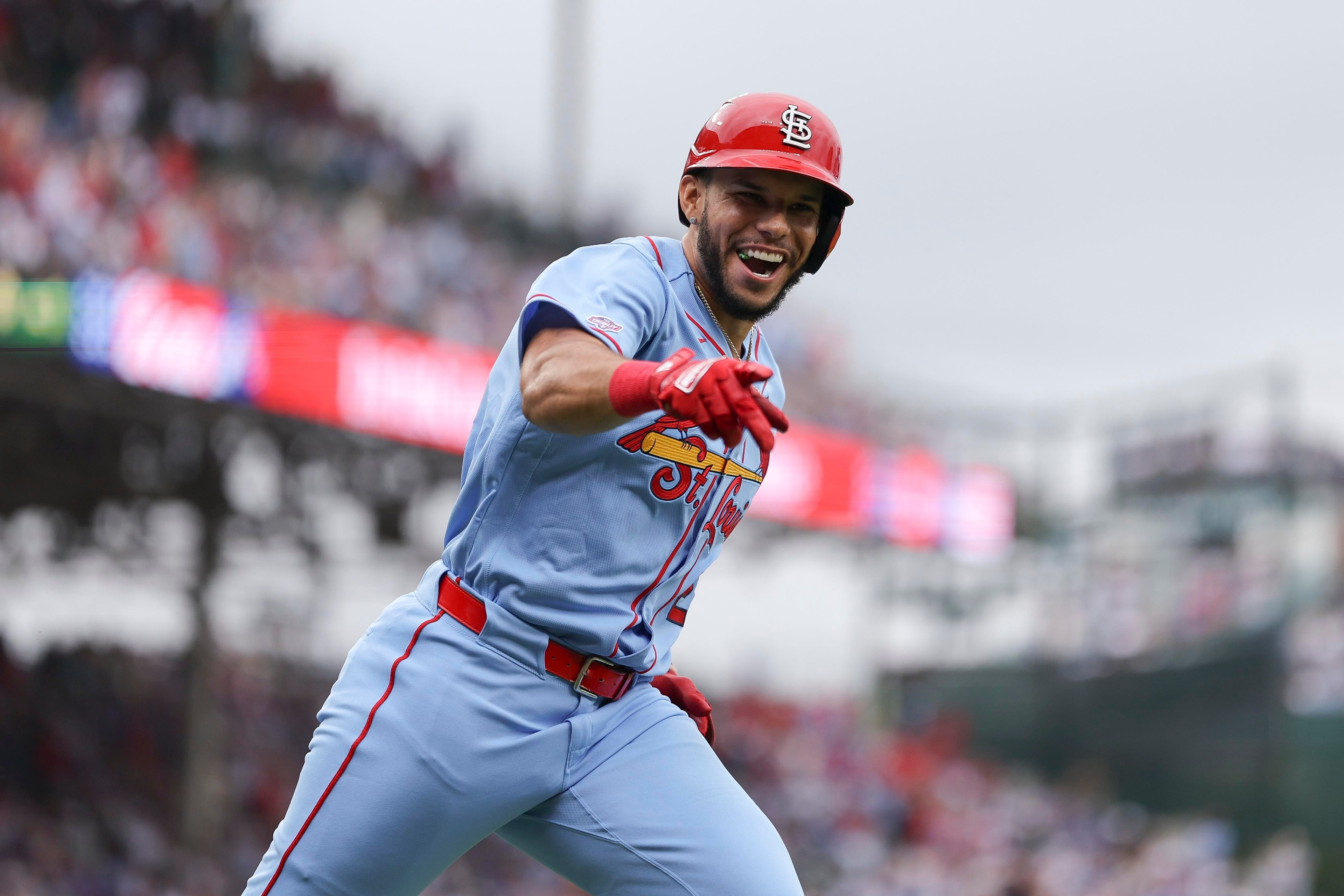 Mariners bounce back with a commanding win as Matt Brash, Joshua Báez, and Vladimir Guerrero Jr. headline the Sunday storyline