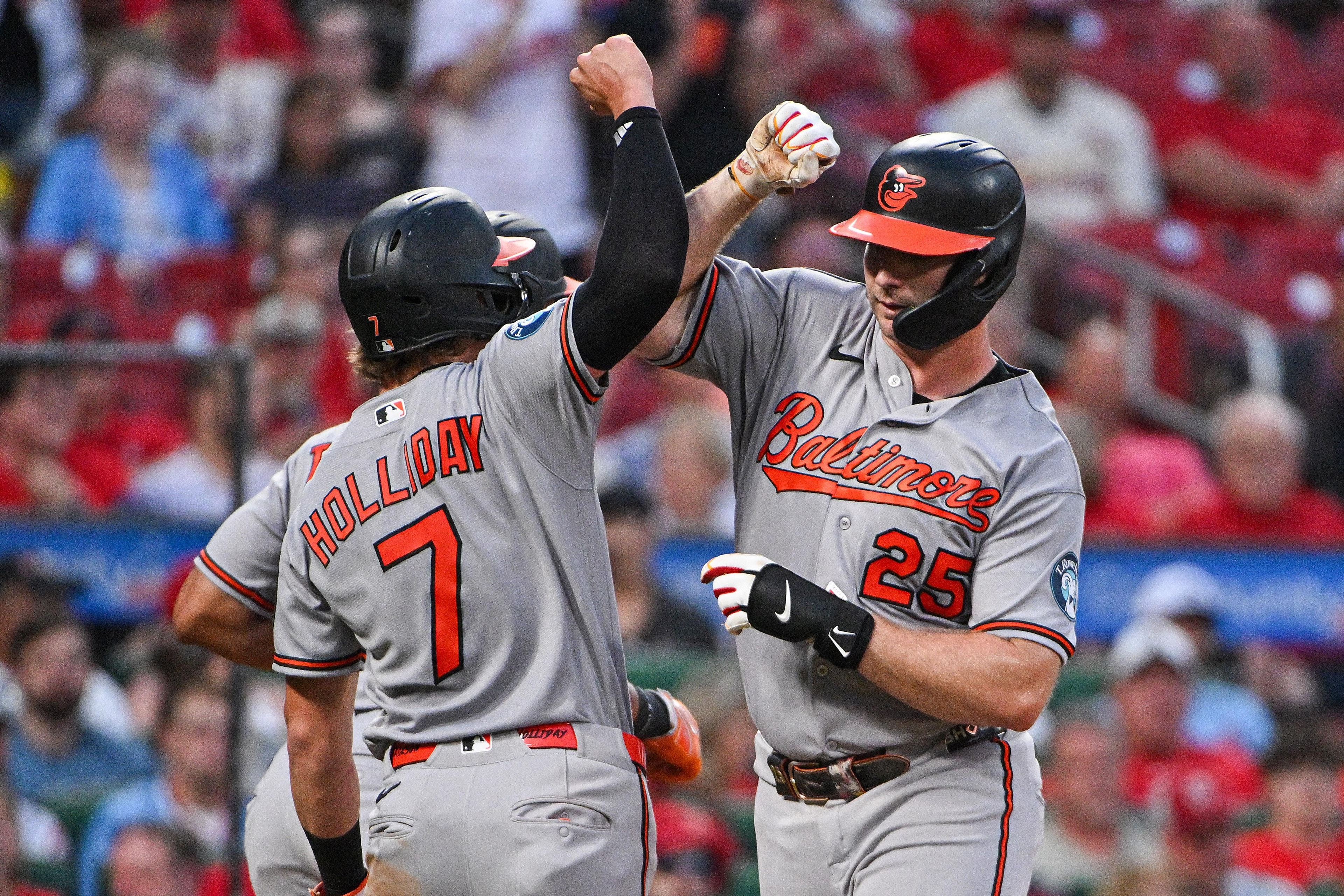 Orioles rout Cardinals 13-1 to start nine-game road trip, but calf flare-up sidelines Pete Alonso