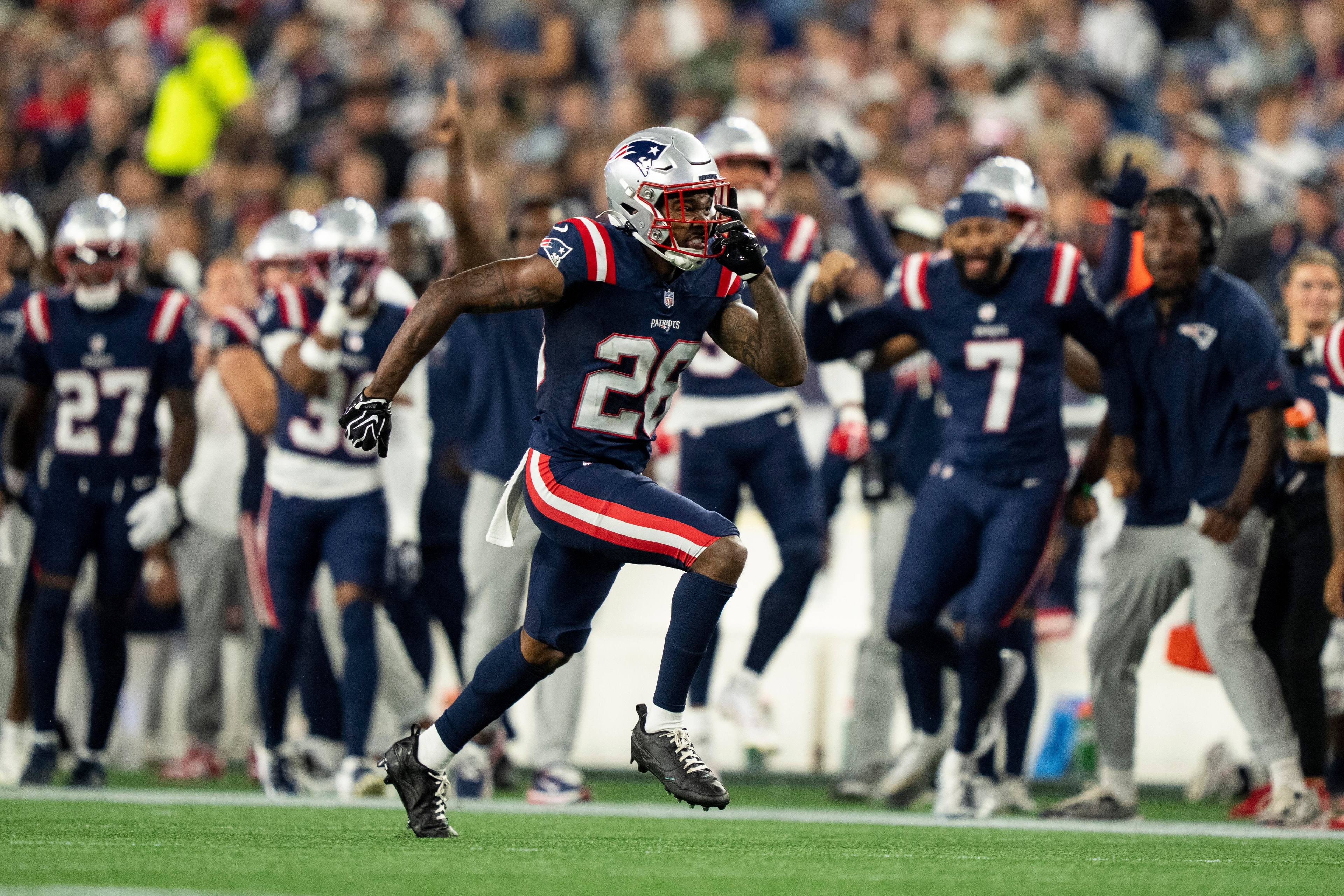 Patriots complete final set of roster moves to reach the initial 53-man deadline