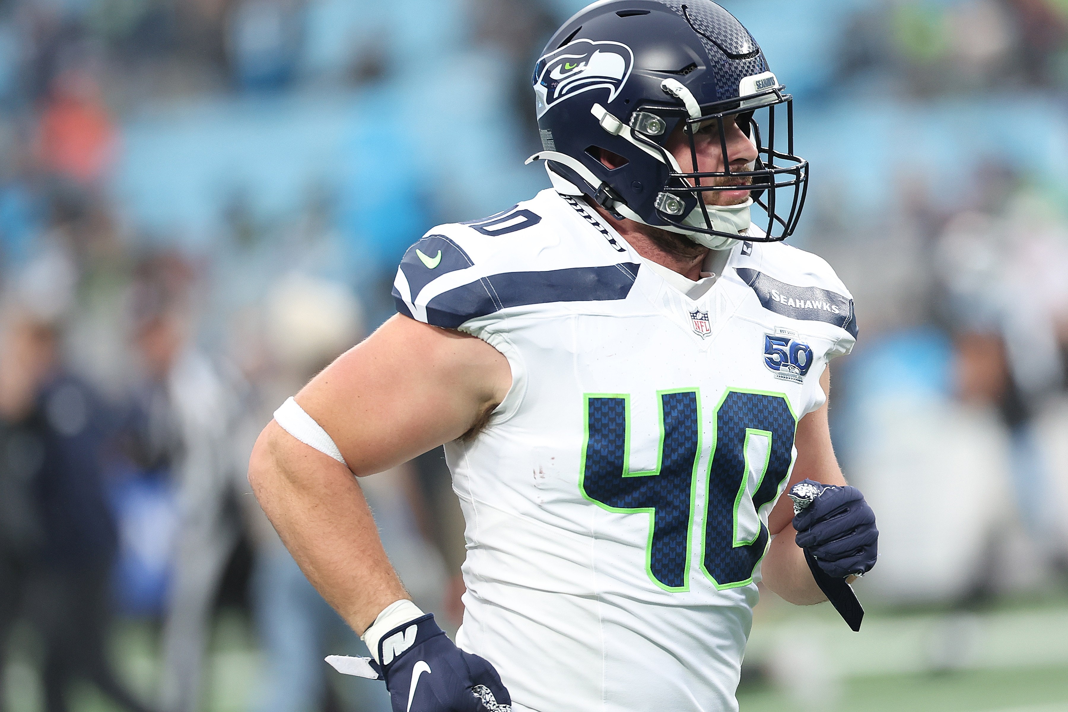 Seahawks’ Robbie Ouzts’ neck injury sidelines him for the 2026 season