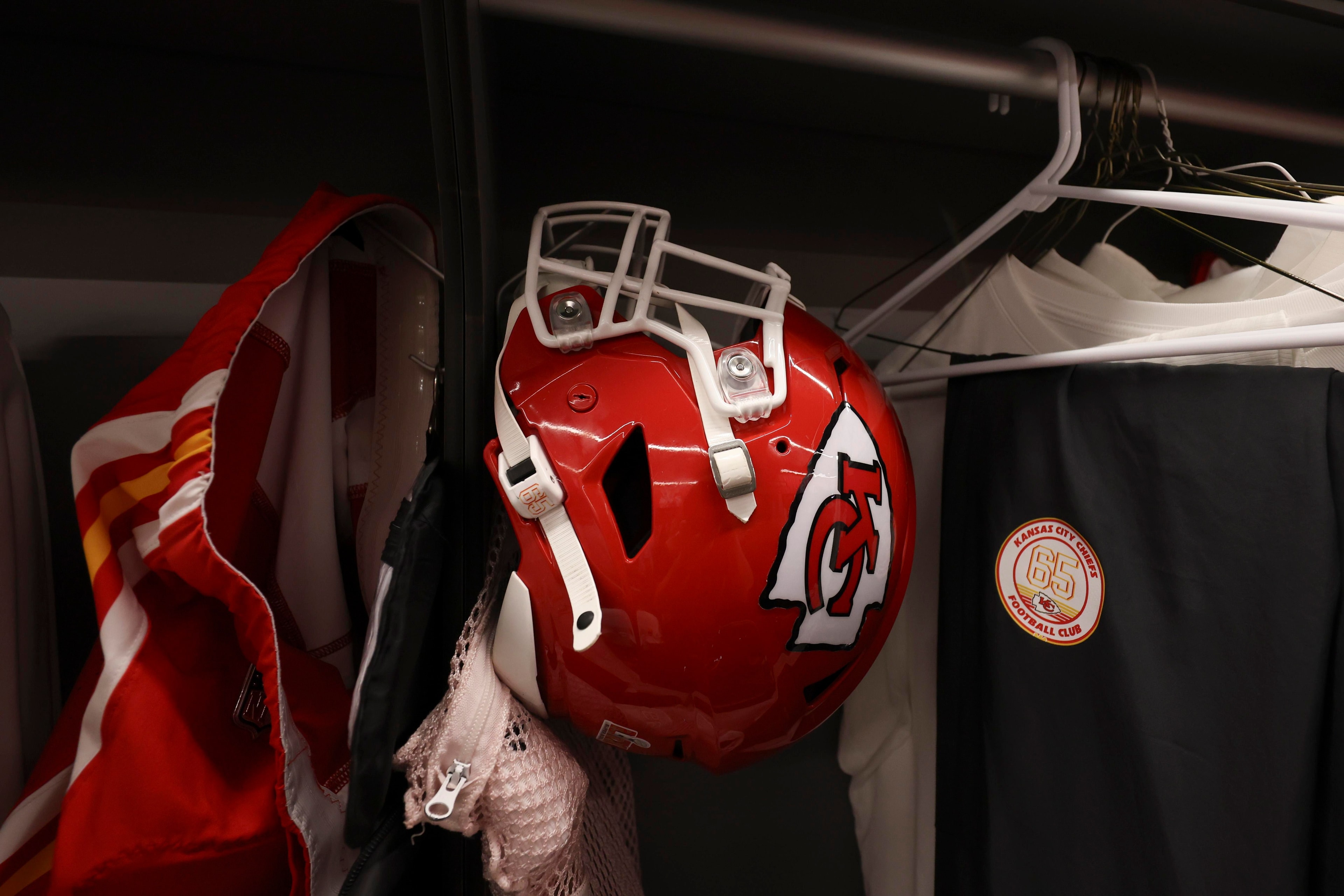 Chiefs move to fill out a 16-man practice squad after setting the initial 53-man roster