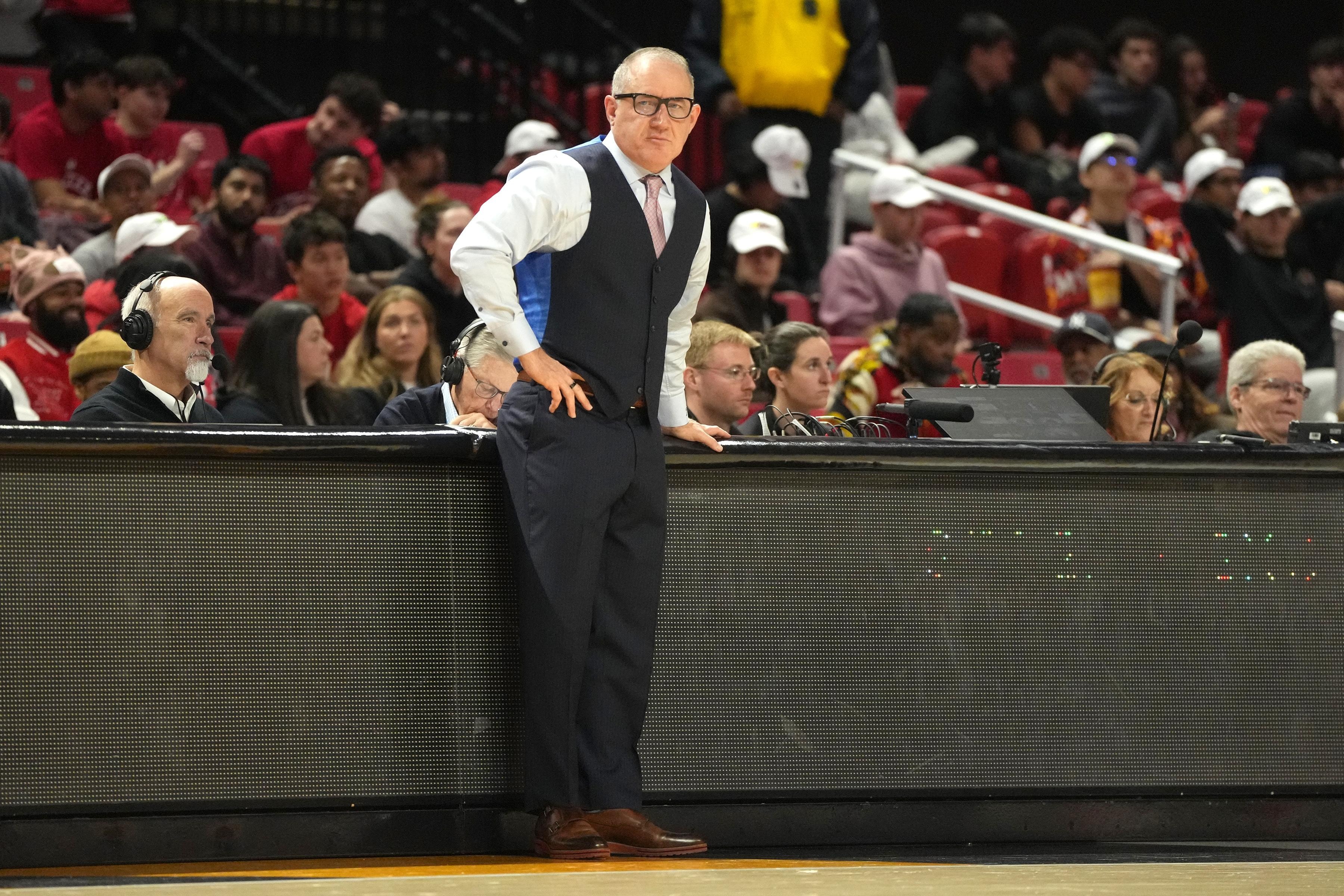 Maryland men’s basketball cruises in exhibition opener, scoring 45 first-half points in 85-70 win over Georgia Tech