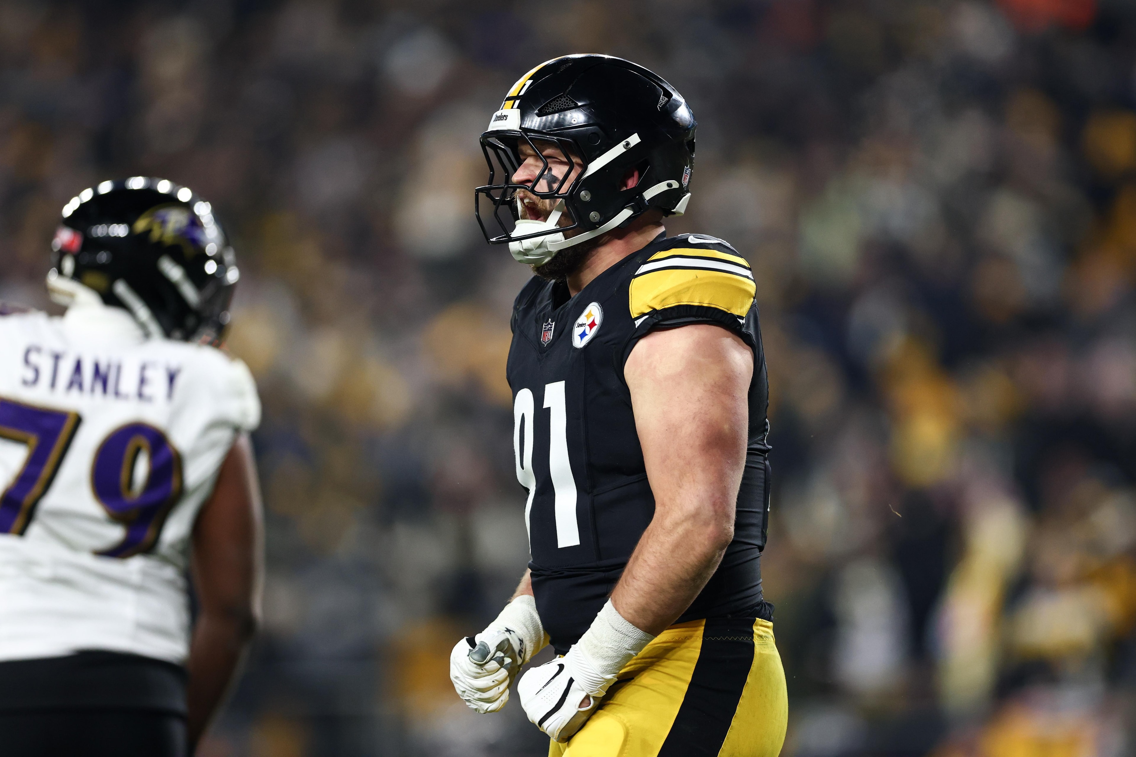 Steelers place defensive lineman Logan Lee on injured reserve, tightening front-court depth
