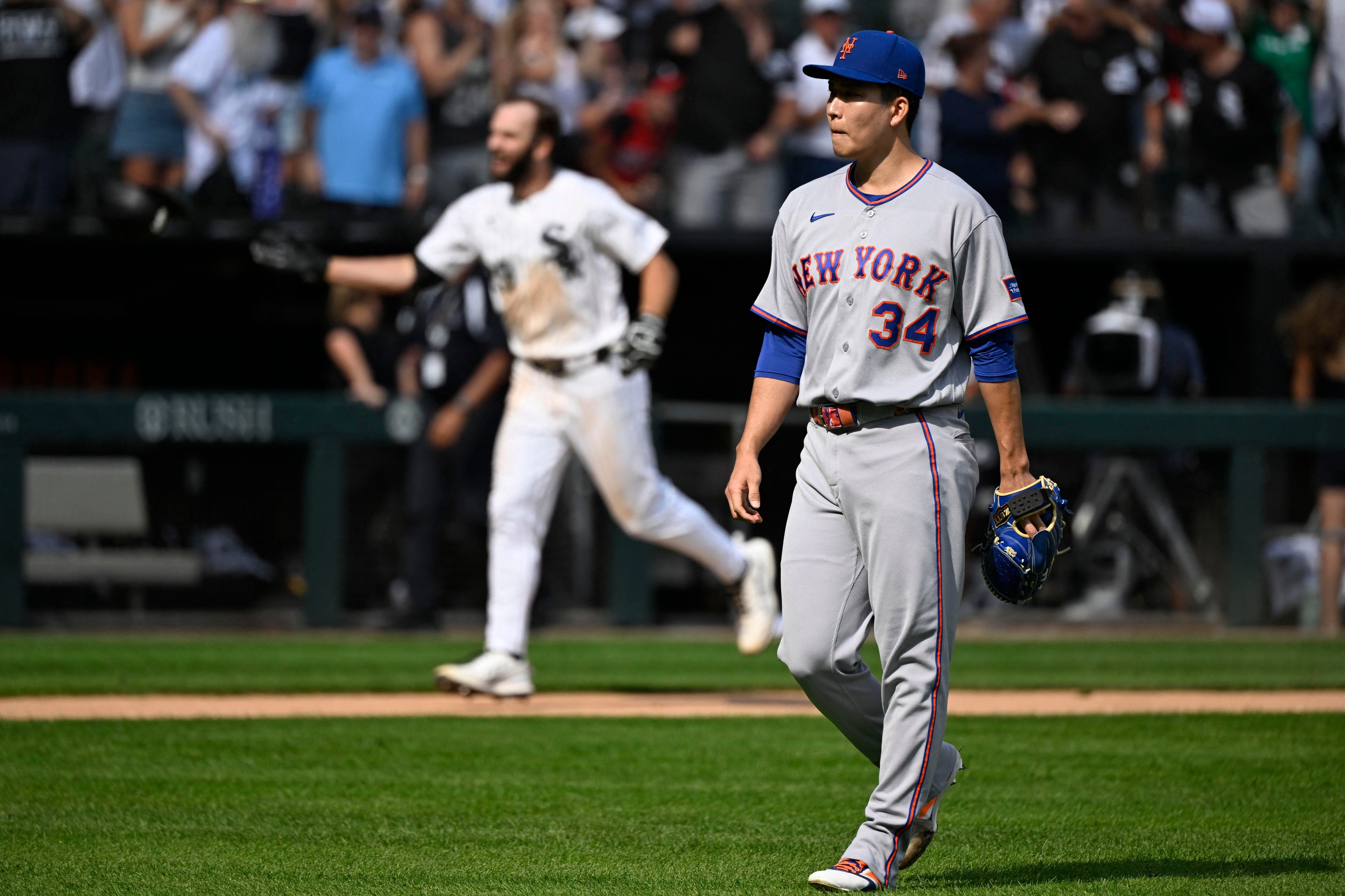 Mets Morning News highlights a weekend walk-off loss that lingered into Monday