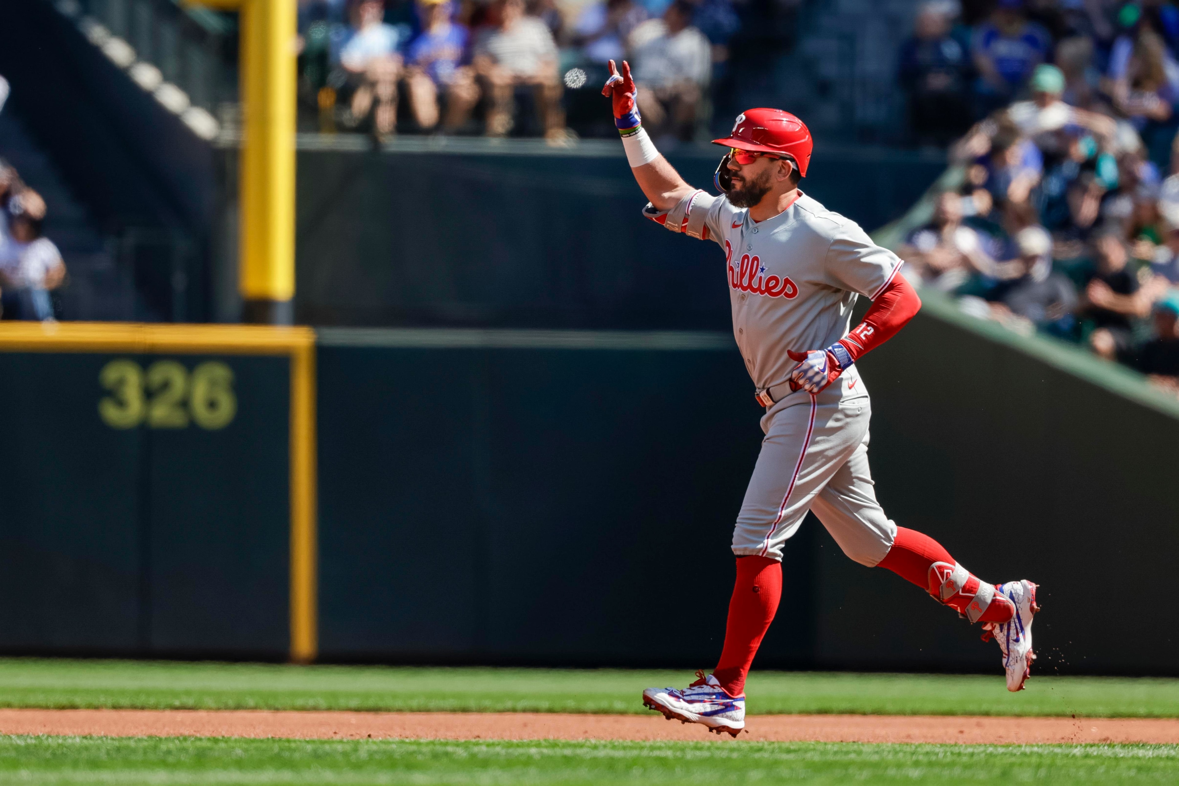 Schwarber, Harper power Phillies to 6-0 win over Mariners in Seattle