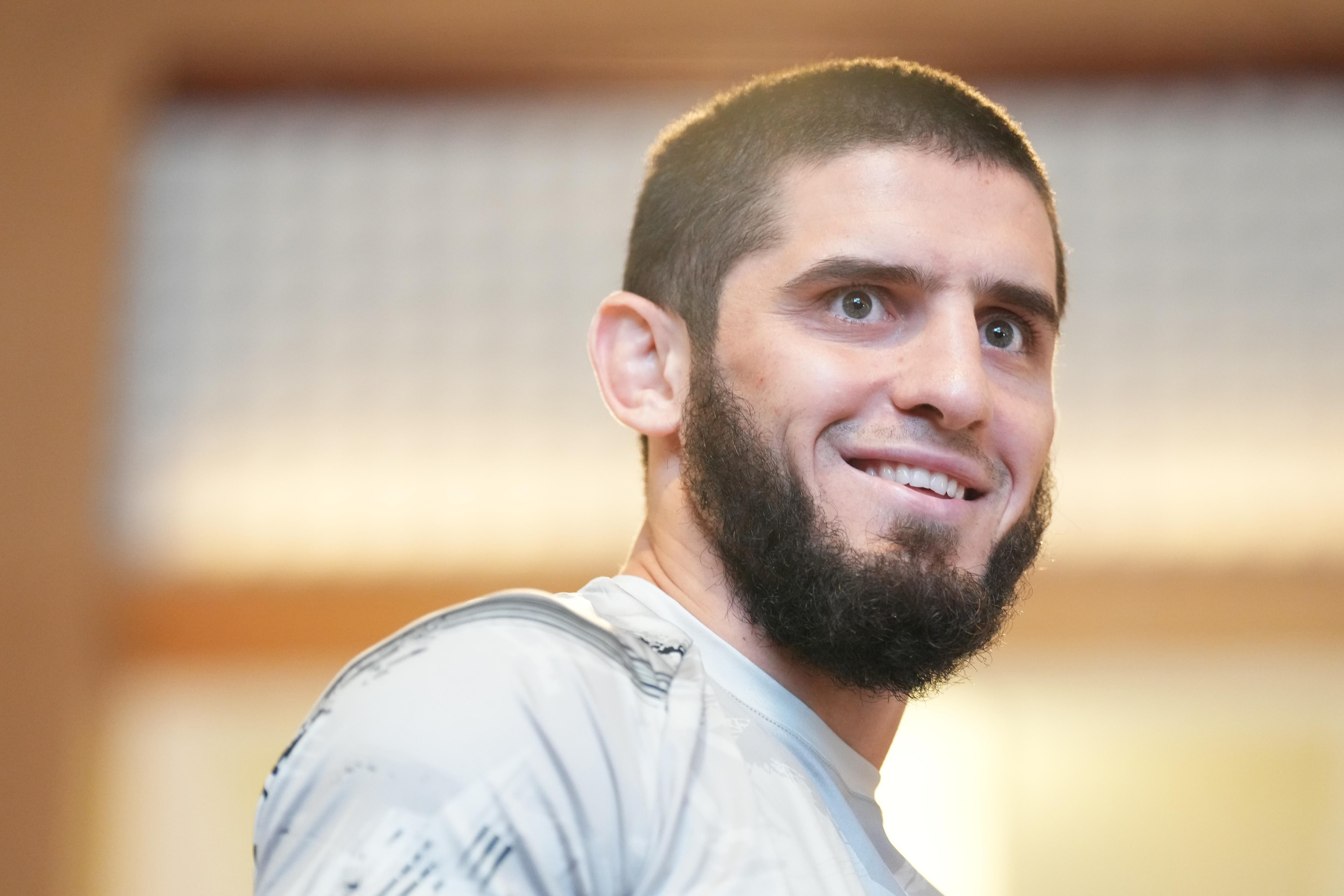 UFC 330 preview: Islam Makhachev vs. Ian Machado Garry headlines a Philadelphia title night