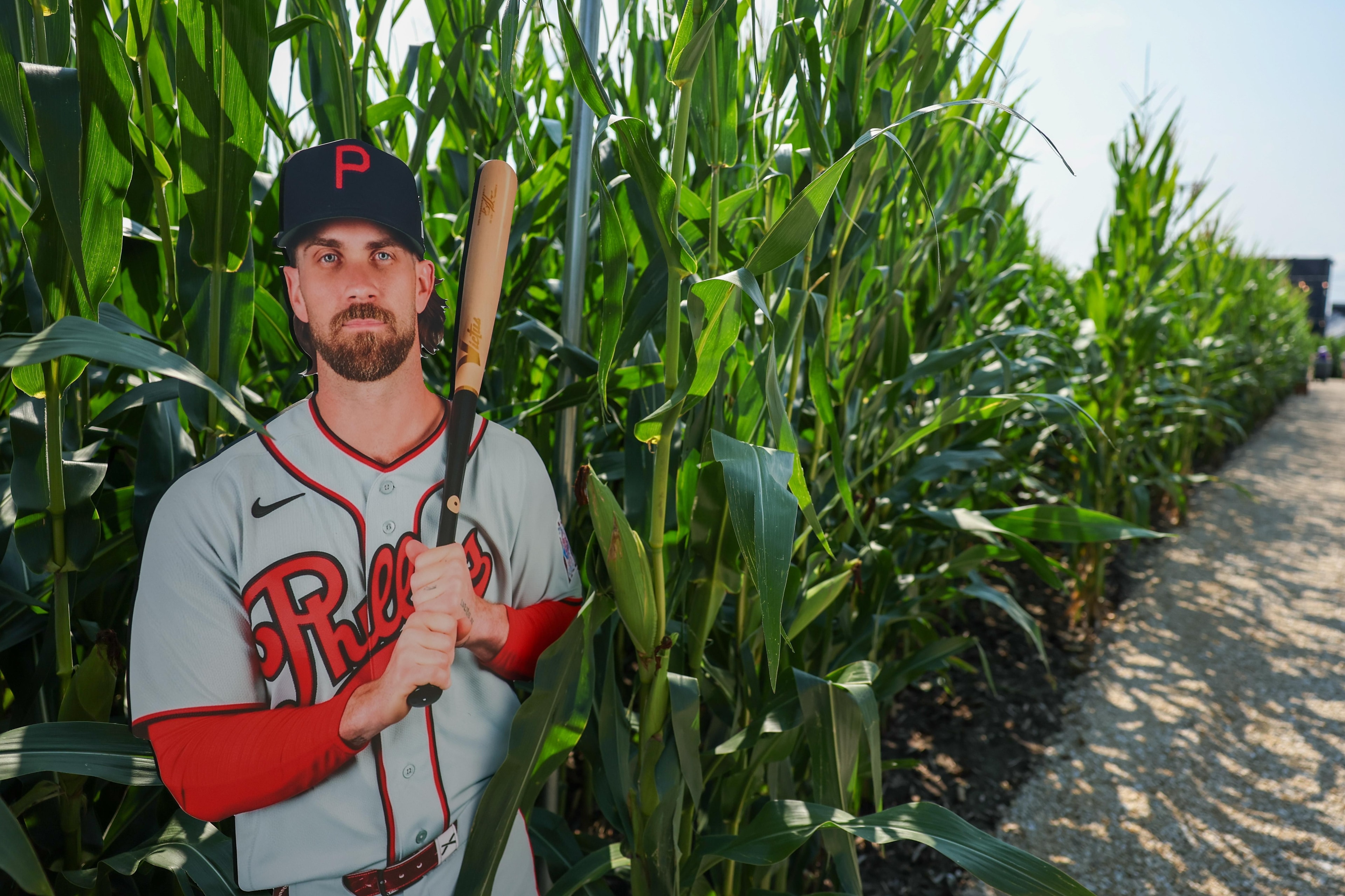 Phillies and Twins take the Field of Dreams route in Dyersville, Iowa