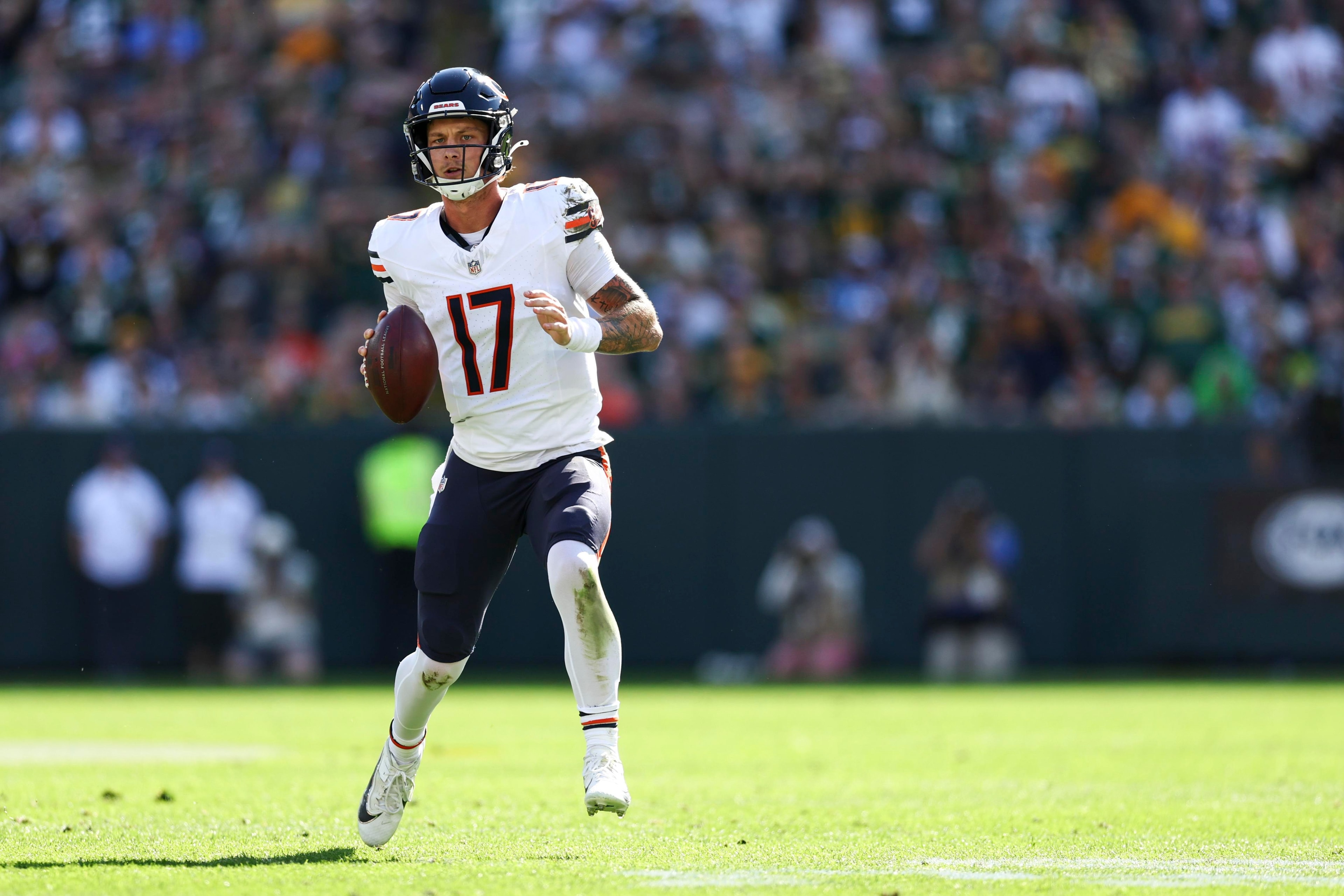 Ben Johnson keeps Bears QB decision open if Caleb Williams misses again