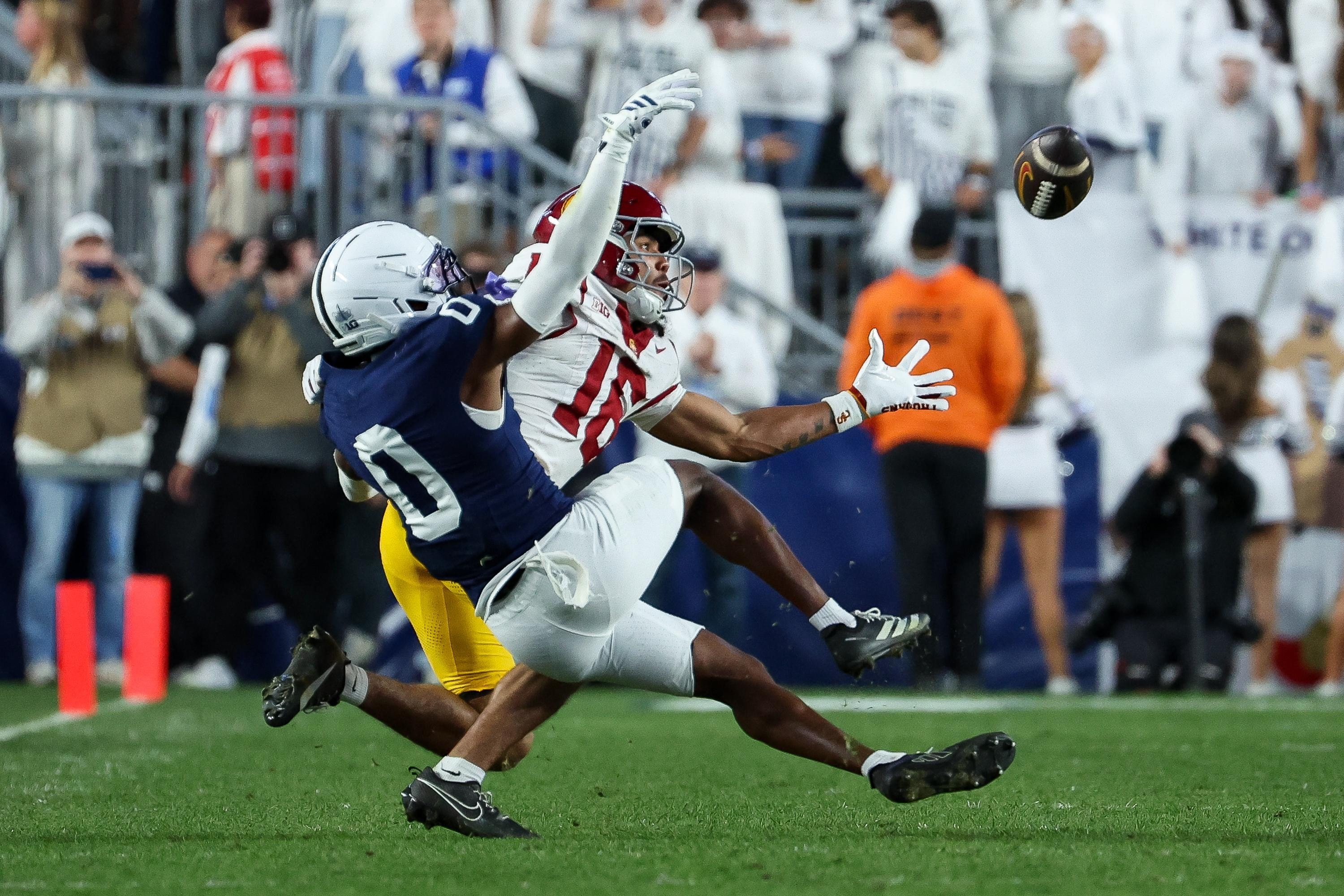Oregon joins Penn State among conference teams unranked in major polls