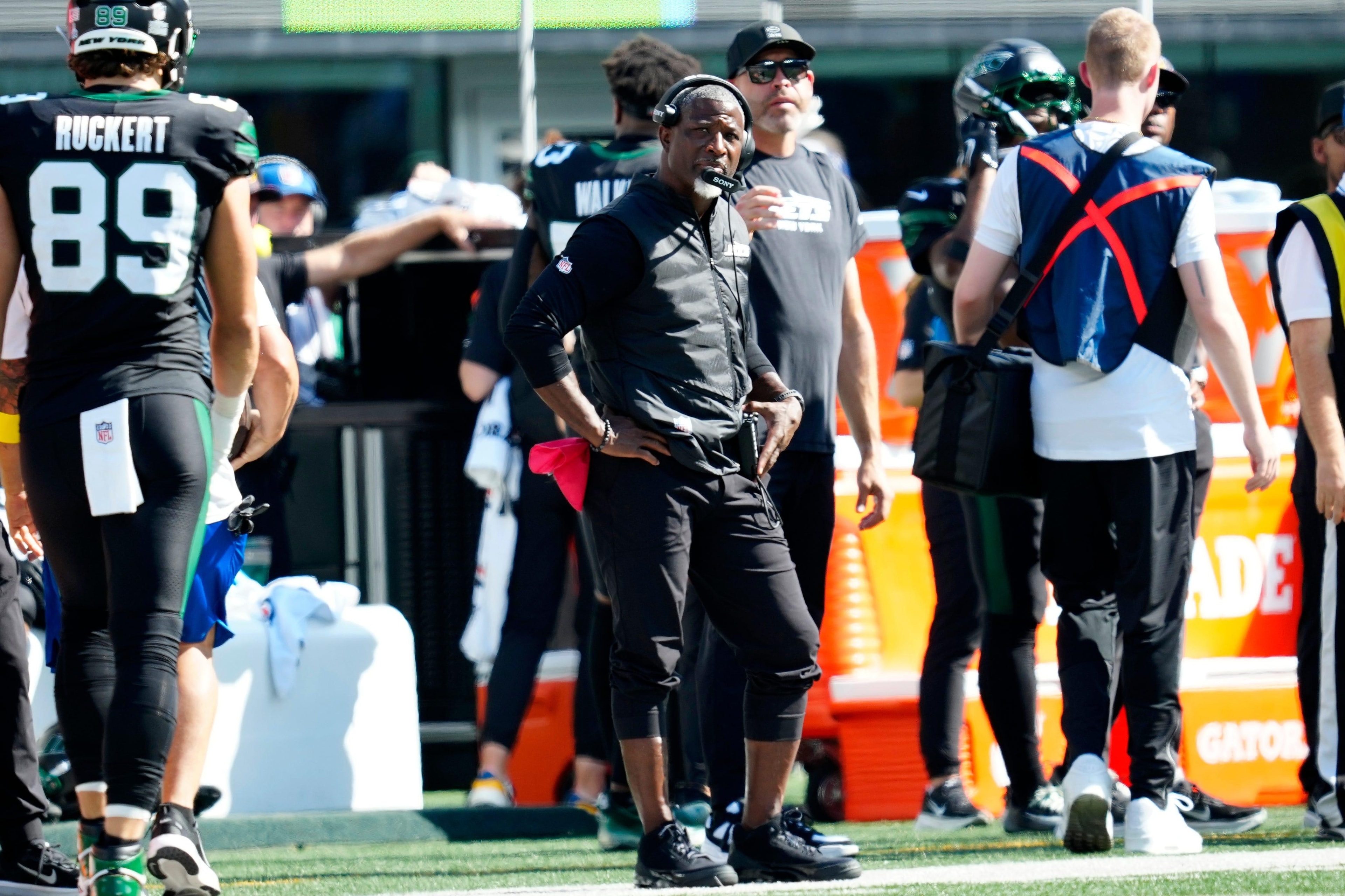 Jets fans largely expect 2026 to be another rebuilding season after 3-14 finish