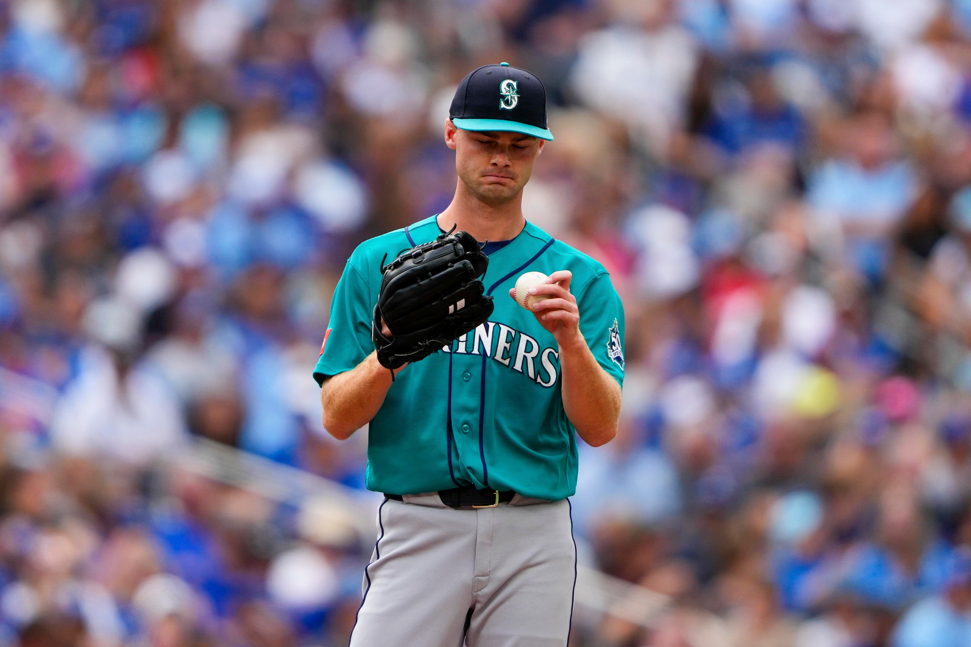 Mariners salvage a win in Toronto, but the Blue Jays series ends Seattle’s upward wiggle room