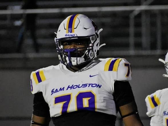 Notre Dame’s official-visit weekend spotlight turns to elite 2027 offensive line target Albert Simien