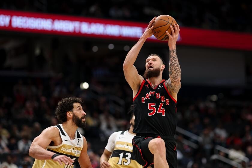 Lakers add Walker Kessler in trade, then fill out roster with Mamukelashvili, Sexton and Grimes