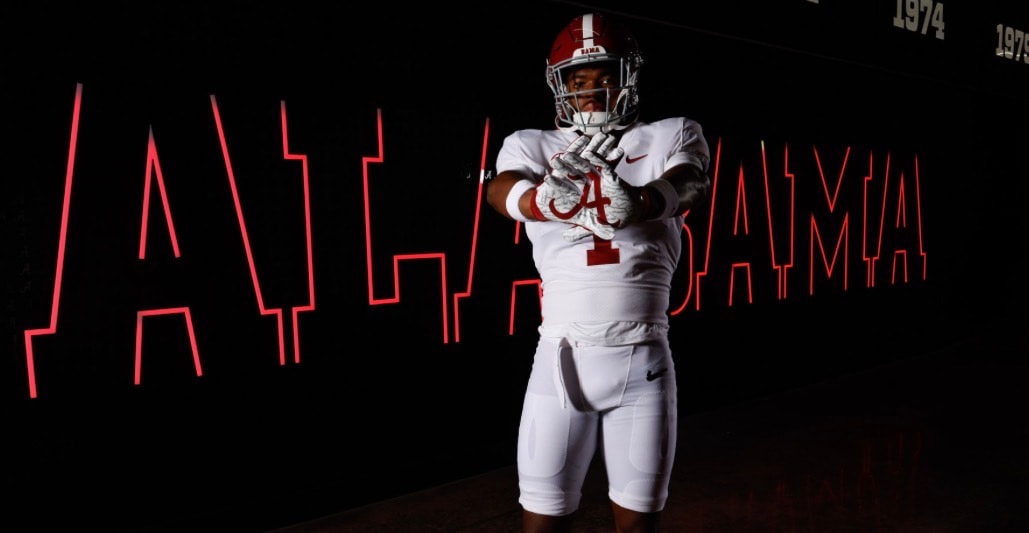 EDGE Tyler Younger commits to Alabama after offer “changed everything”