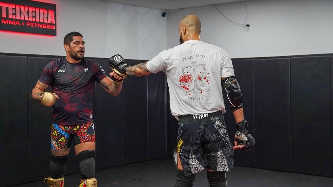 Tallison Teixeira backs Alex Pereira’s heavyweight debut, predicts a brutal landing against Ciryl Gane