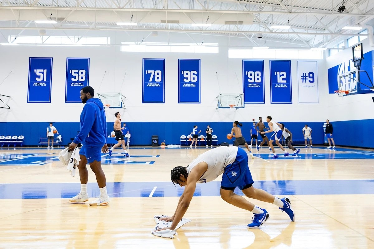 Kentucky stays in the preseason conversation after a painful NCAA exit, retaining top-tier spots in early ESPN and CBS polls