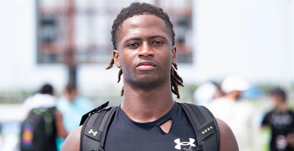 Texas lands Alabama-area edge JaBarrius Garror, bolstering the Longhorns’ 2027 recruiting class