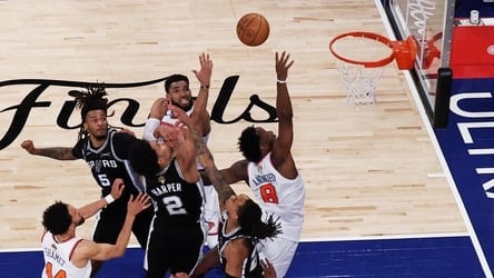 OG Anunoby turns a Spurs comeback moment into the Game 4 finish, as Knicks-Spurs radio calls capture the contrast