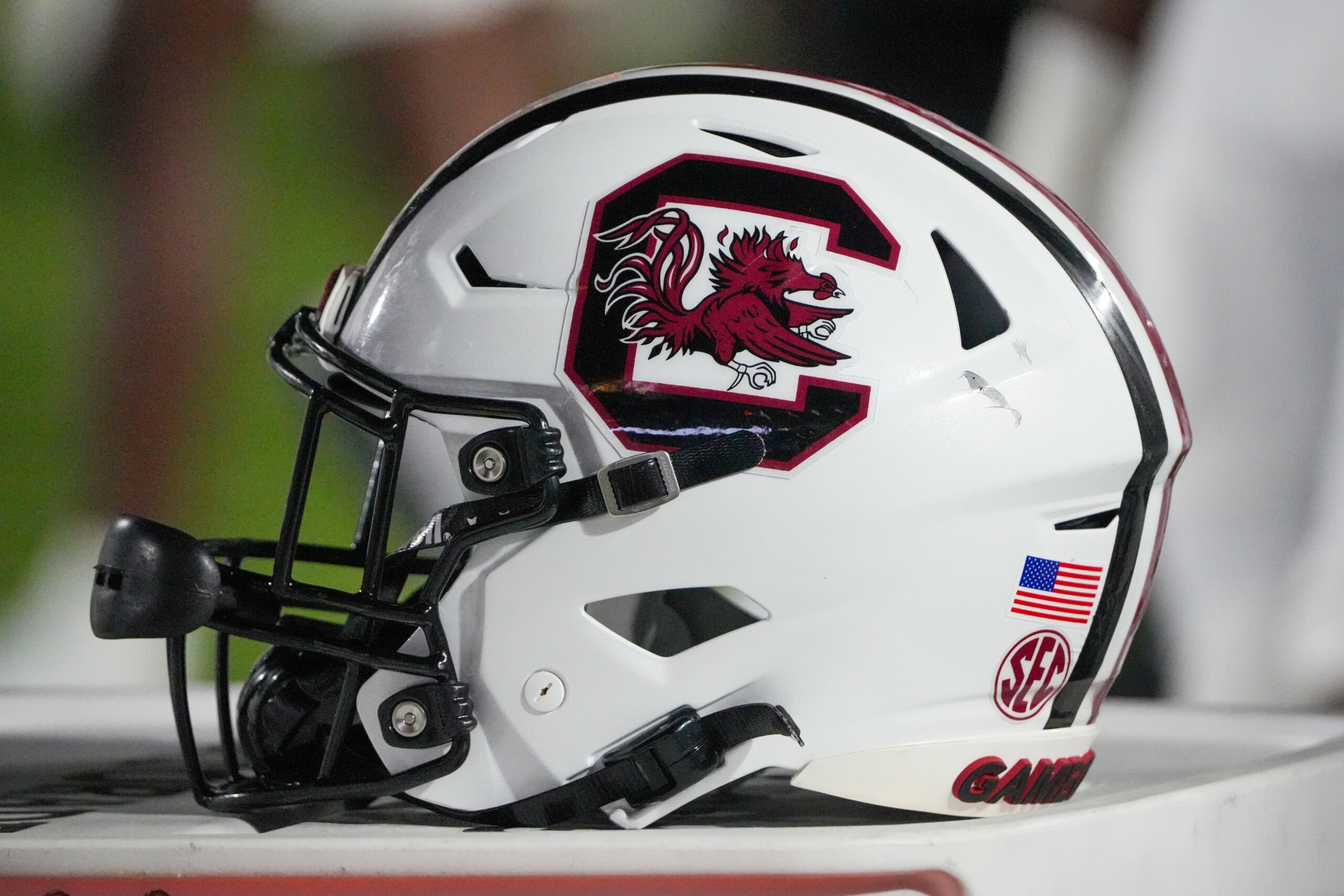 South Carolina flips a 4-star wide receiver commitment, landing former Kentucky pledge Iveon Lewis