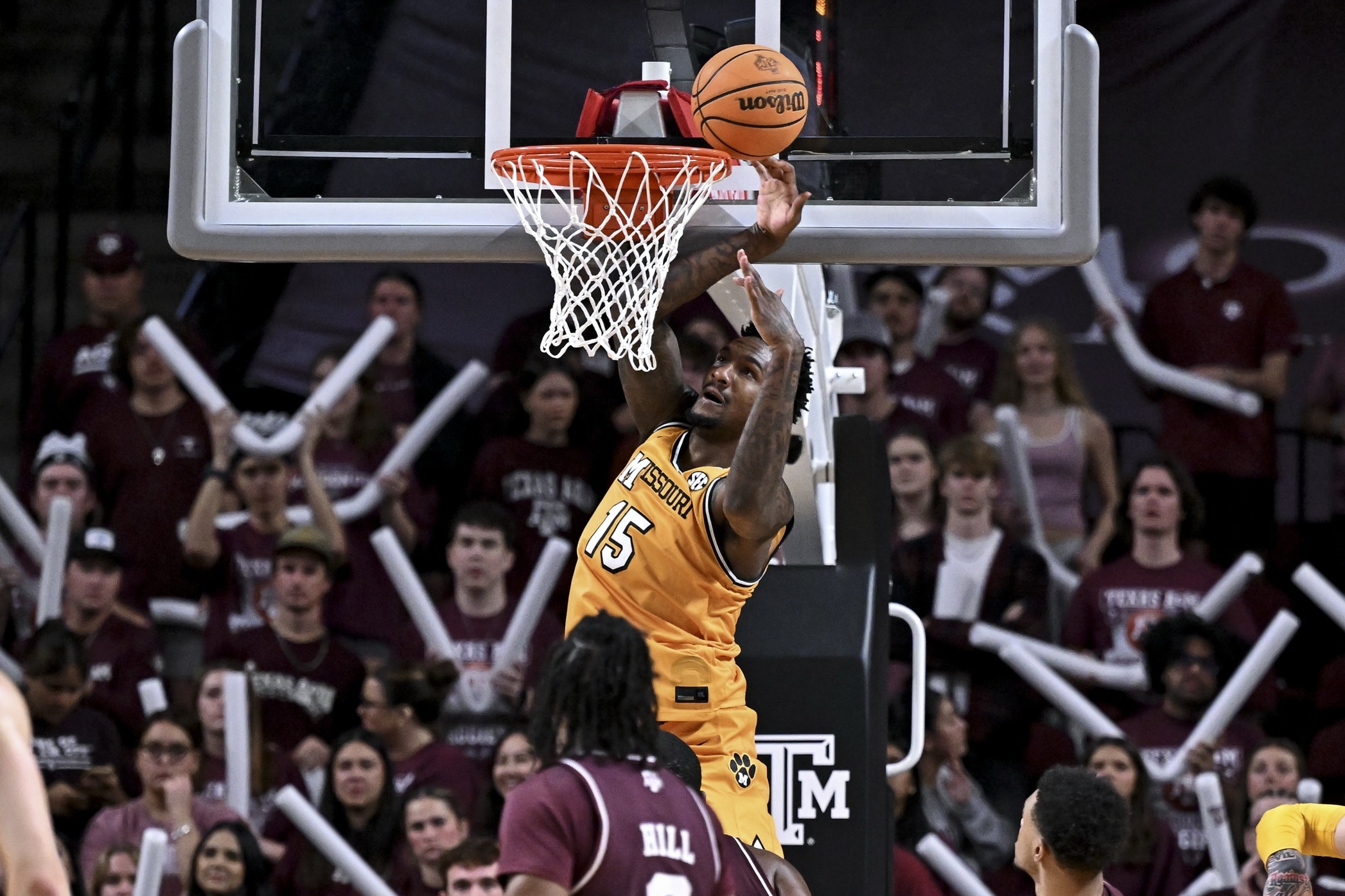 Former Mizzou center among group asking court for chance at a 5th season under NCAA’s “5-in-5” model